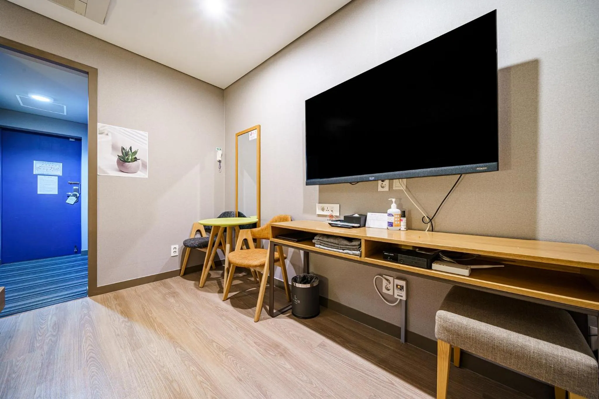 Bedroom in Lamer Hotel