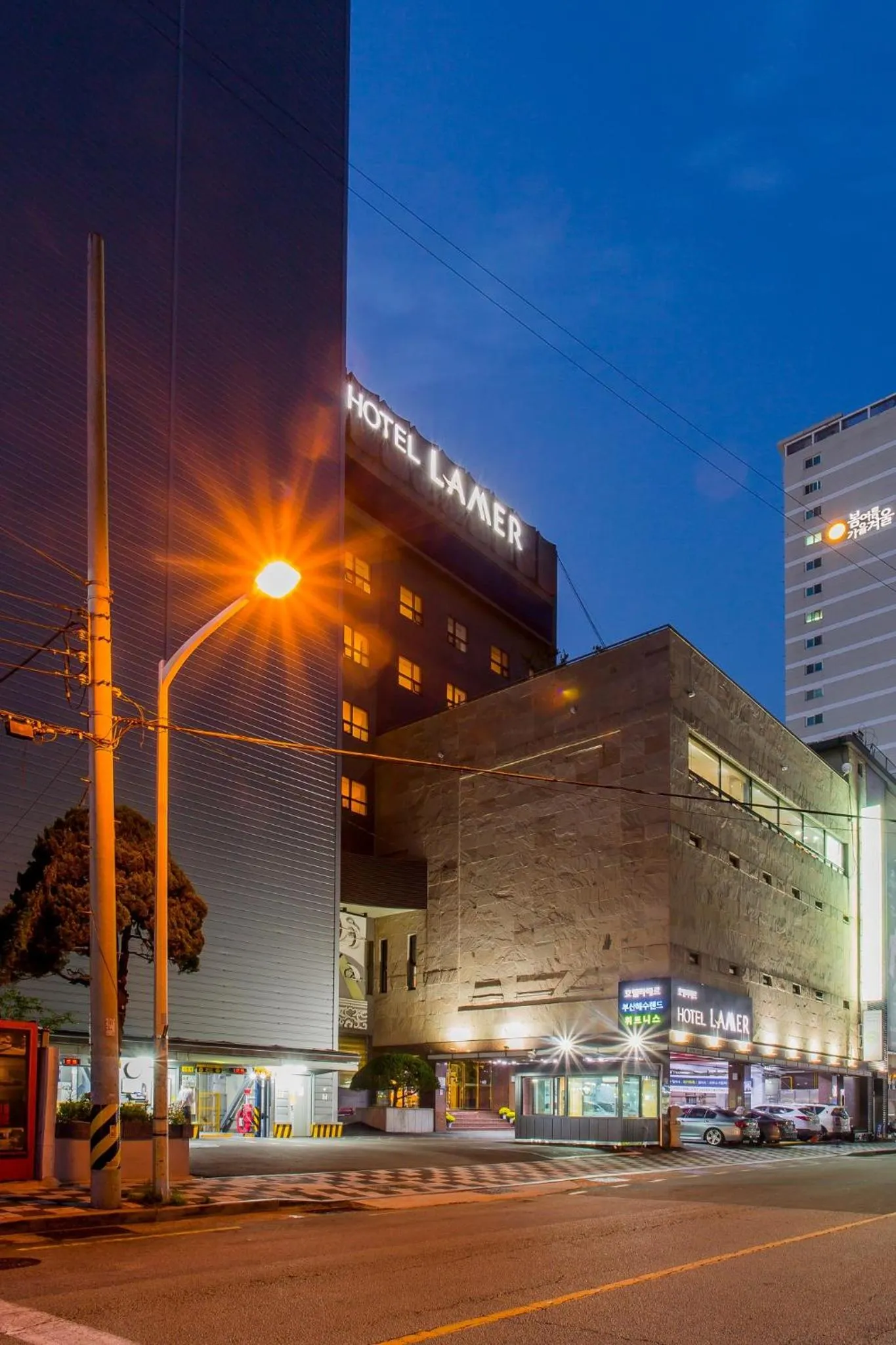 Property building in Lamer Hotel