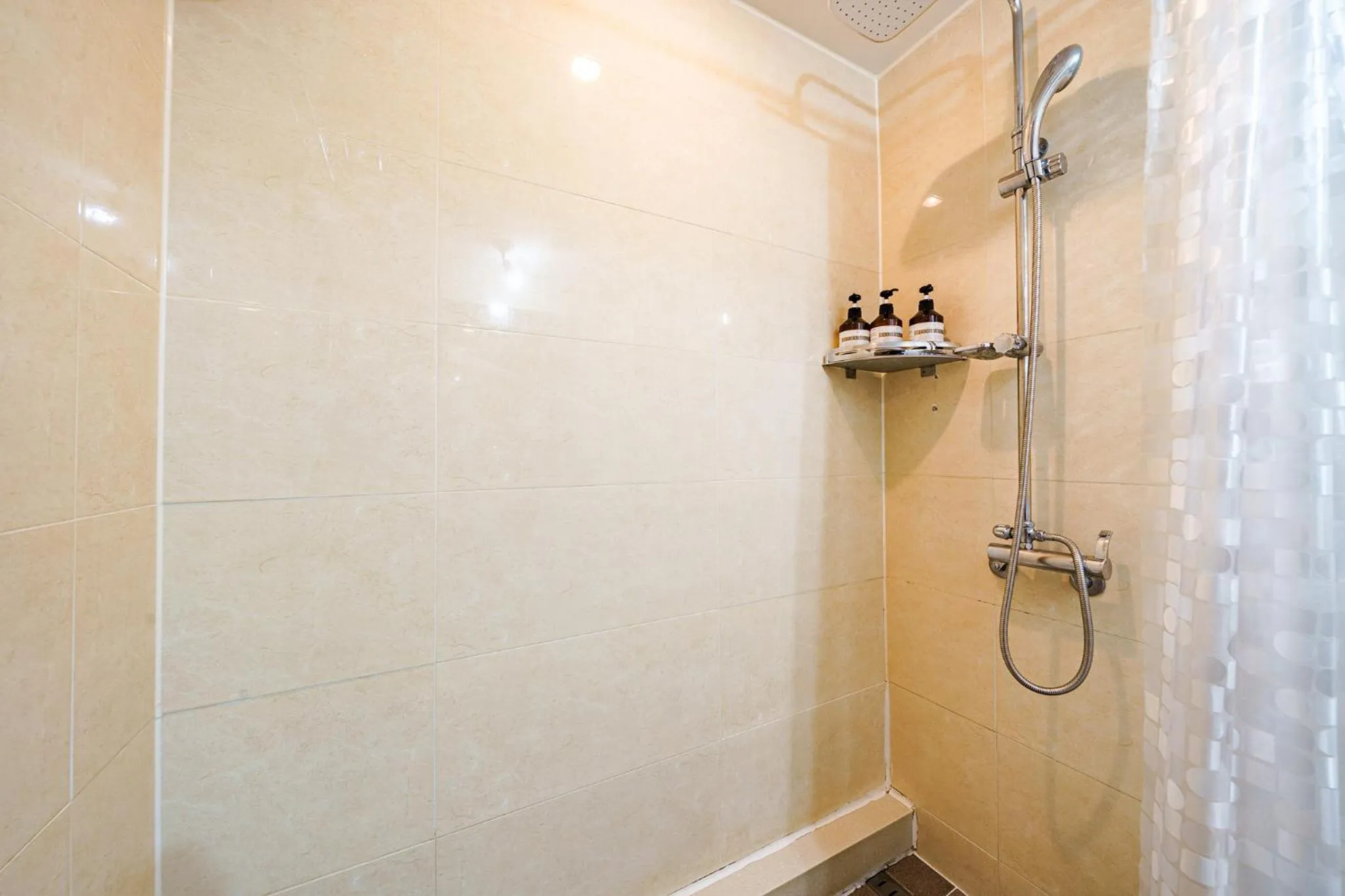 Bathroom in Lamer Hotel