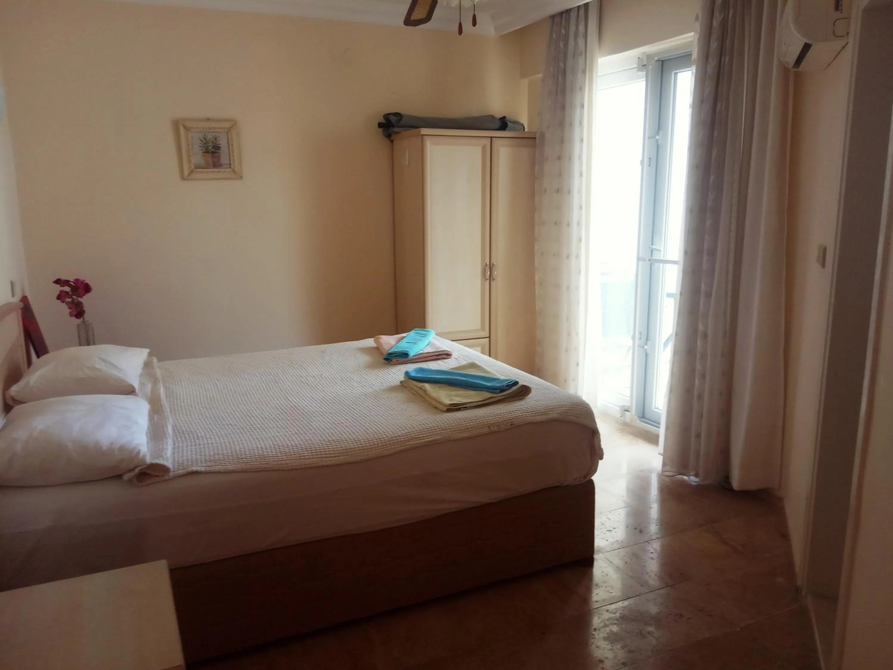 Bedroom, Bed in Dove Apart Hotel