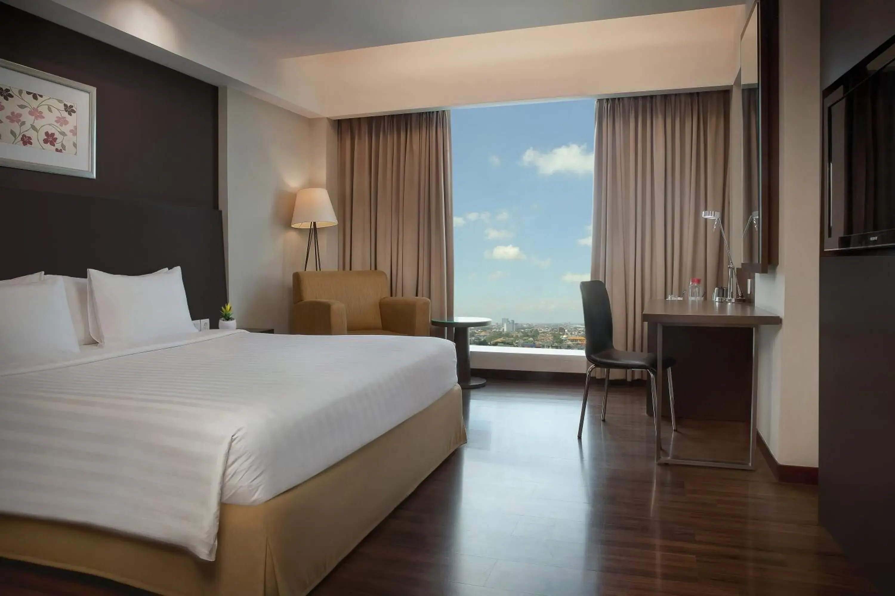 Premier Double Room in The Alana Surabaya Premier Double Room in The Alana Surabaya