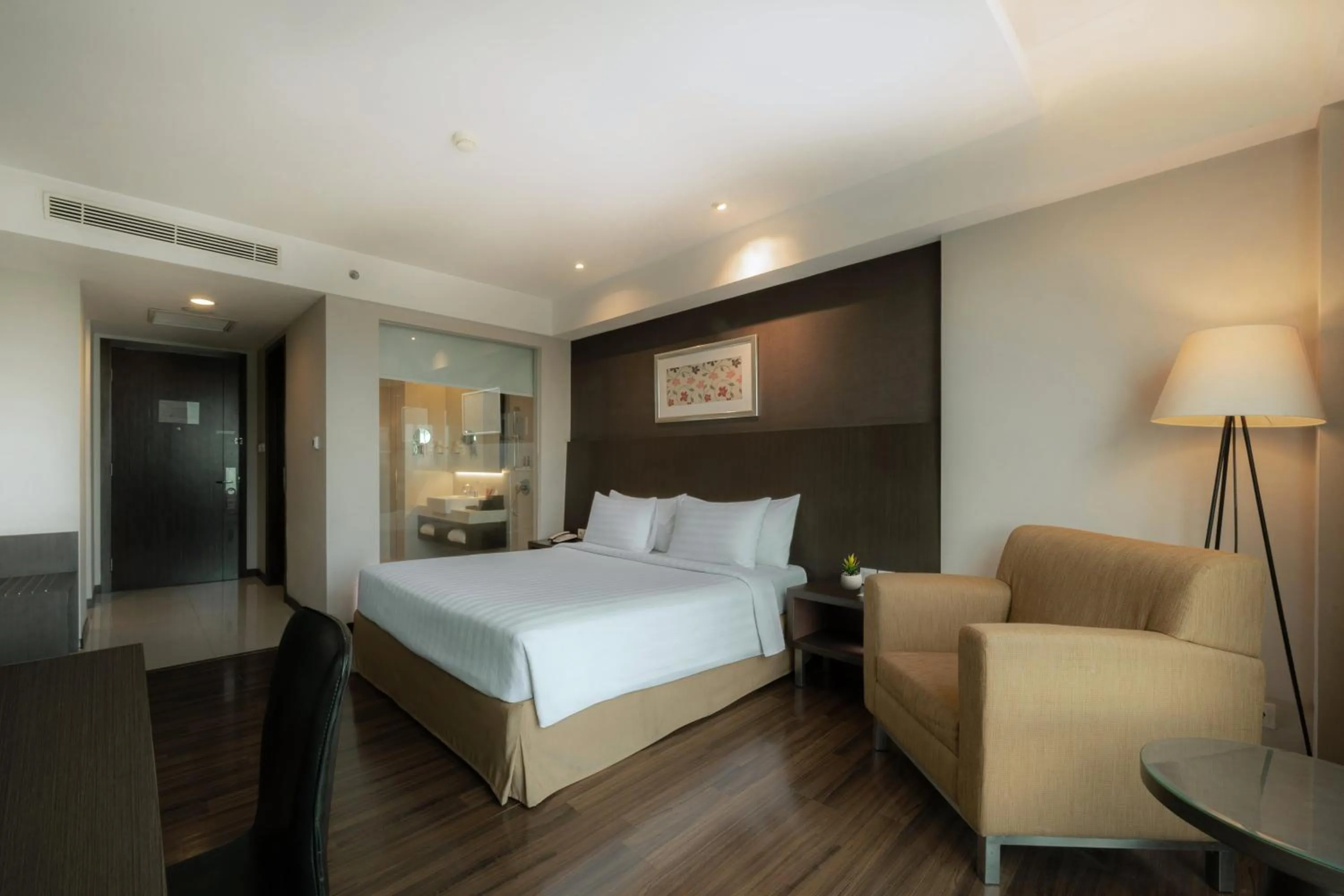 Bedroom, Bed in The Alana Surabaya