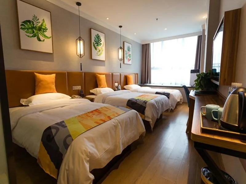 Bed in Shell Zhengzhou Zhongyuan Fota Hotel