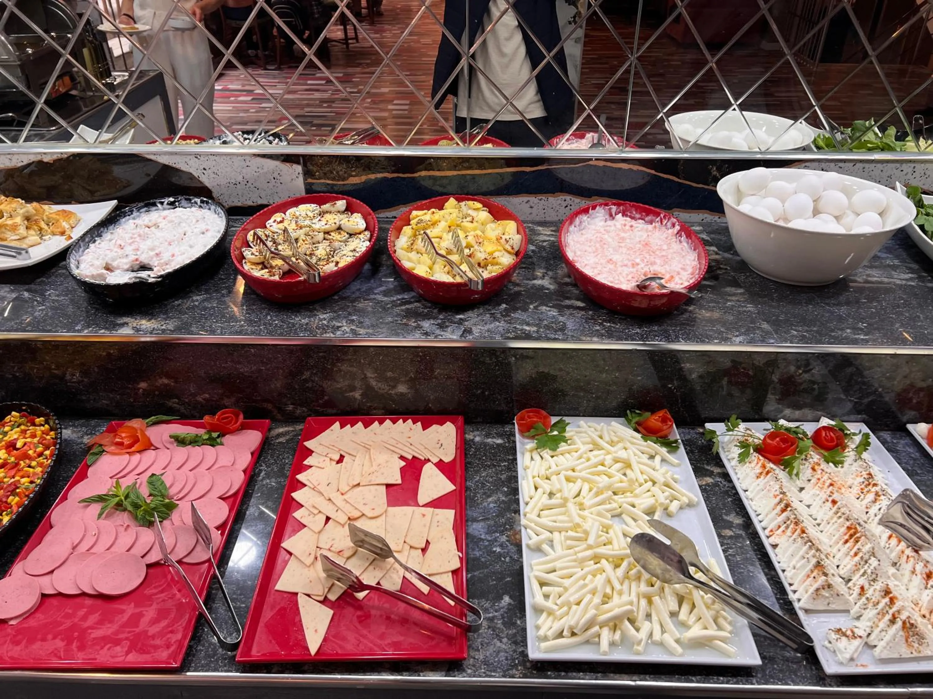 Food and drinks in Comfort Downtown Istanbul Hotel