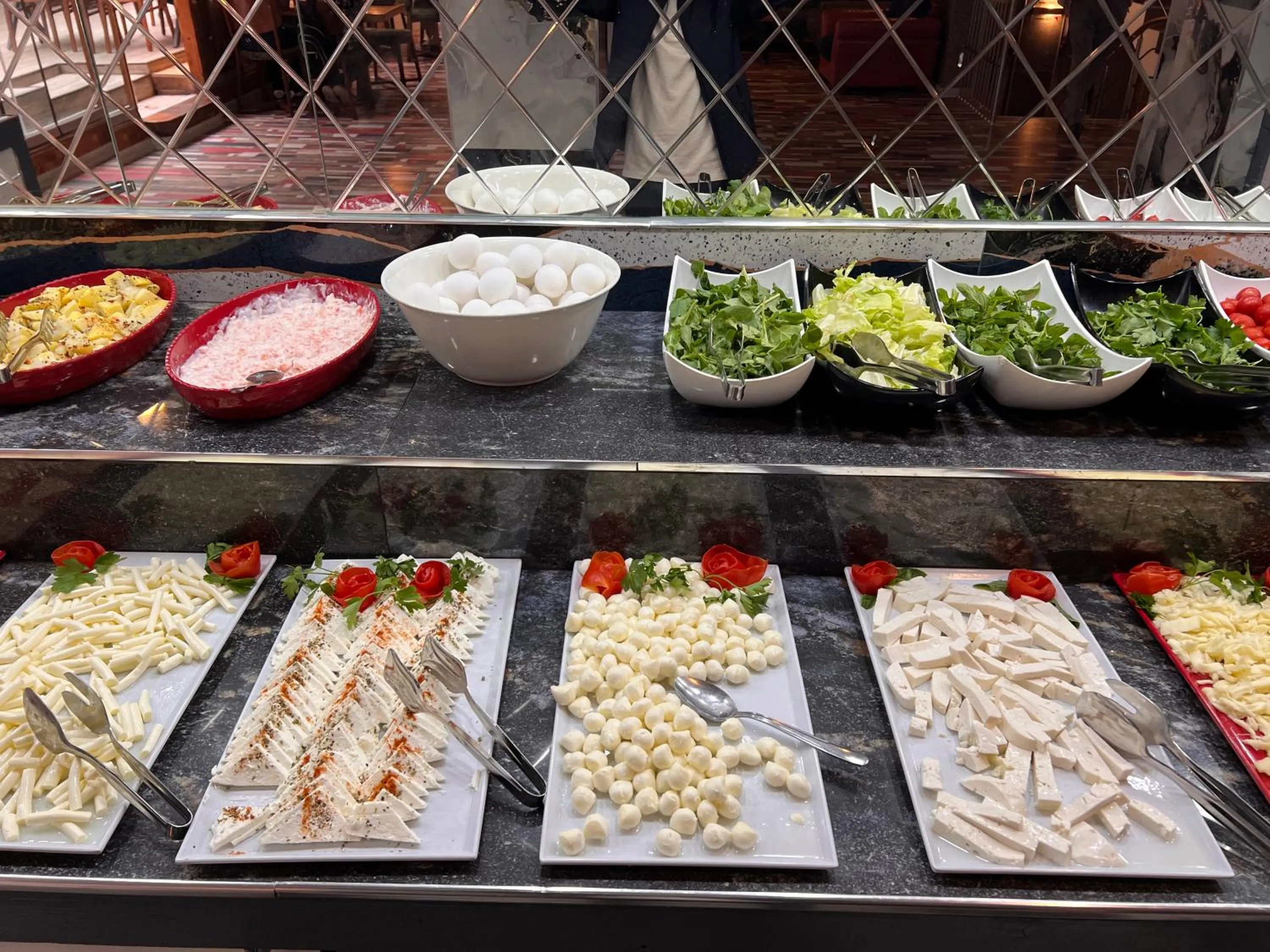 Food and drinks in Comfort Downtown Istanbul Hotel