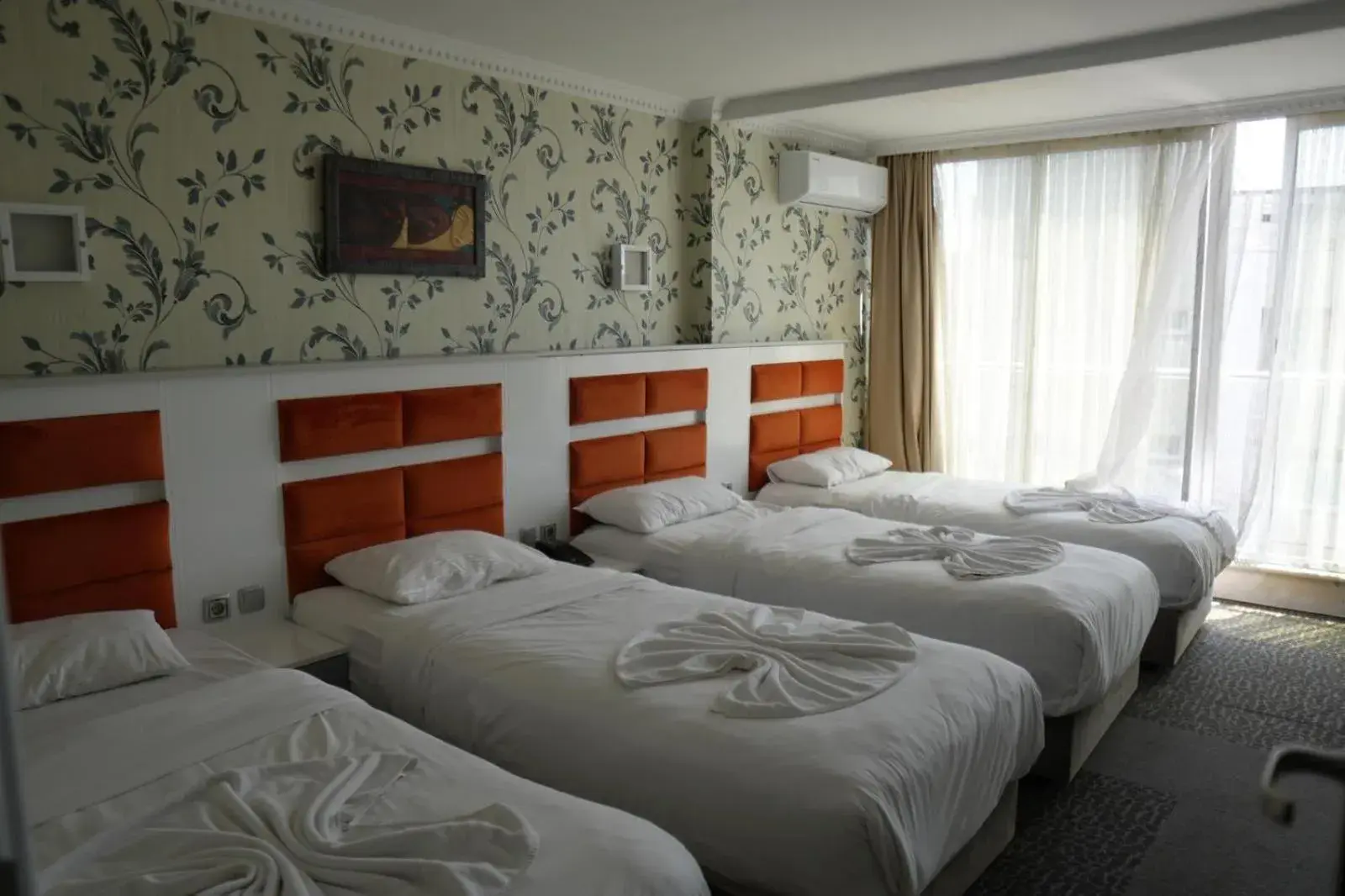 Economy Quadruple Room in Comfort Downtown Istanbul Economy Quadruple Room in Comfort Downtown Istanbul