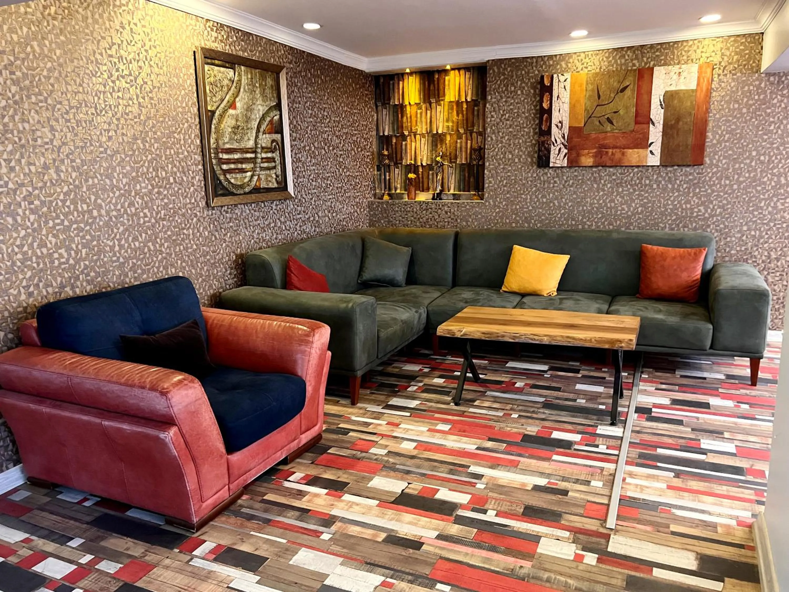 Seating area in Comfort Downtown Istanbul Hotel