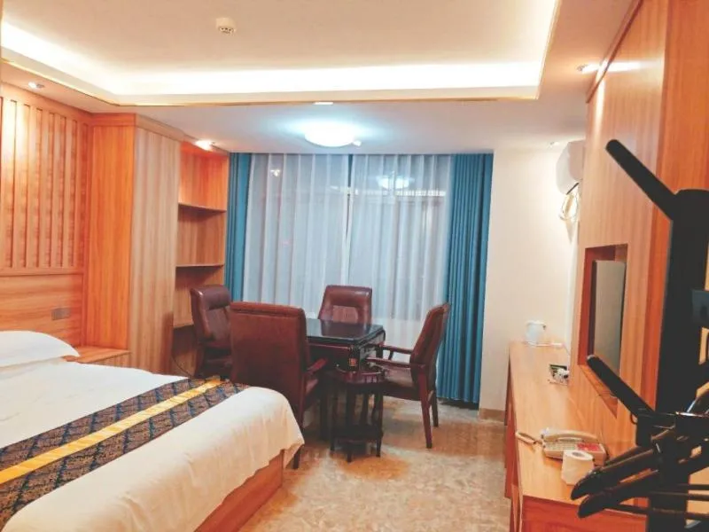 Shell Hainan Ledong County Huangliu Town Bus Station Hotel