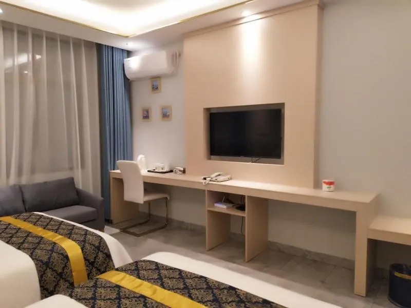 Shell Hainan Ledong County Huangliu Town Bus Station Hotel