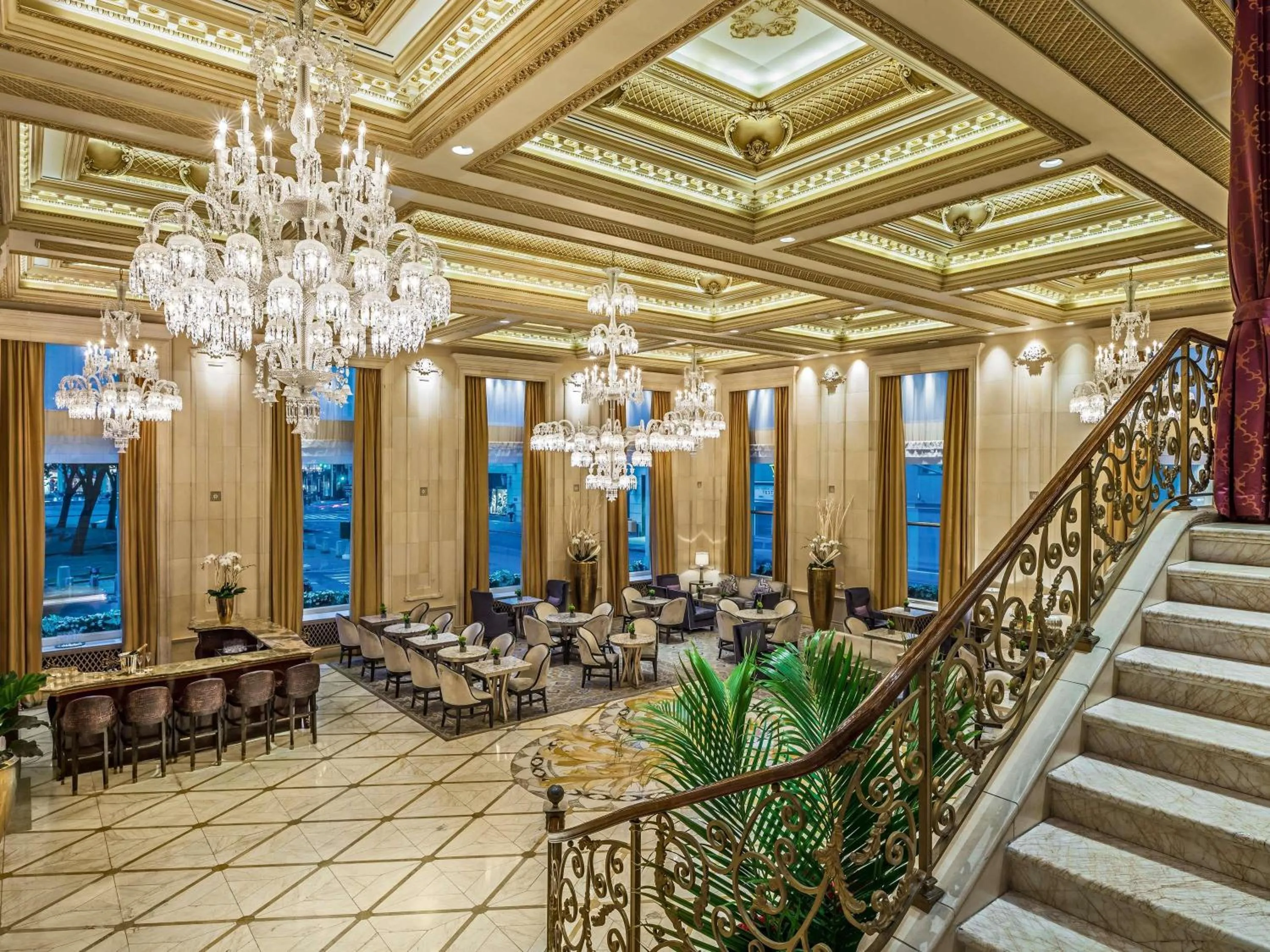 Restaurant/places to eat in The Plaza