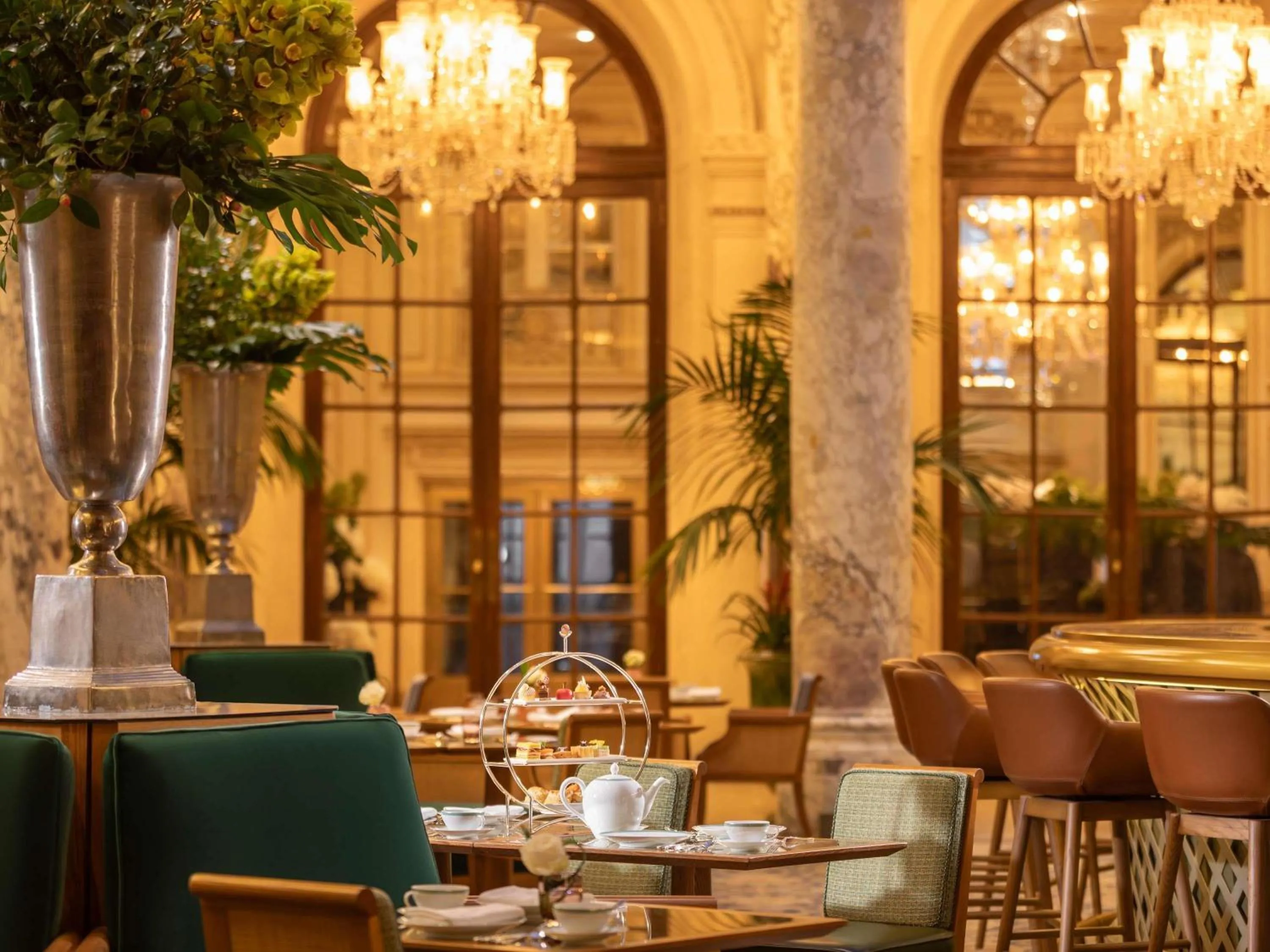 Restaurant/places to eat in The Plaza