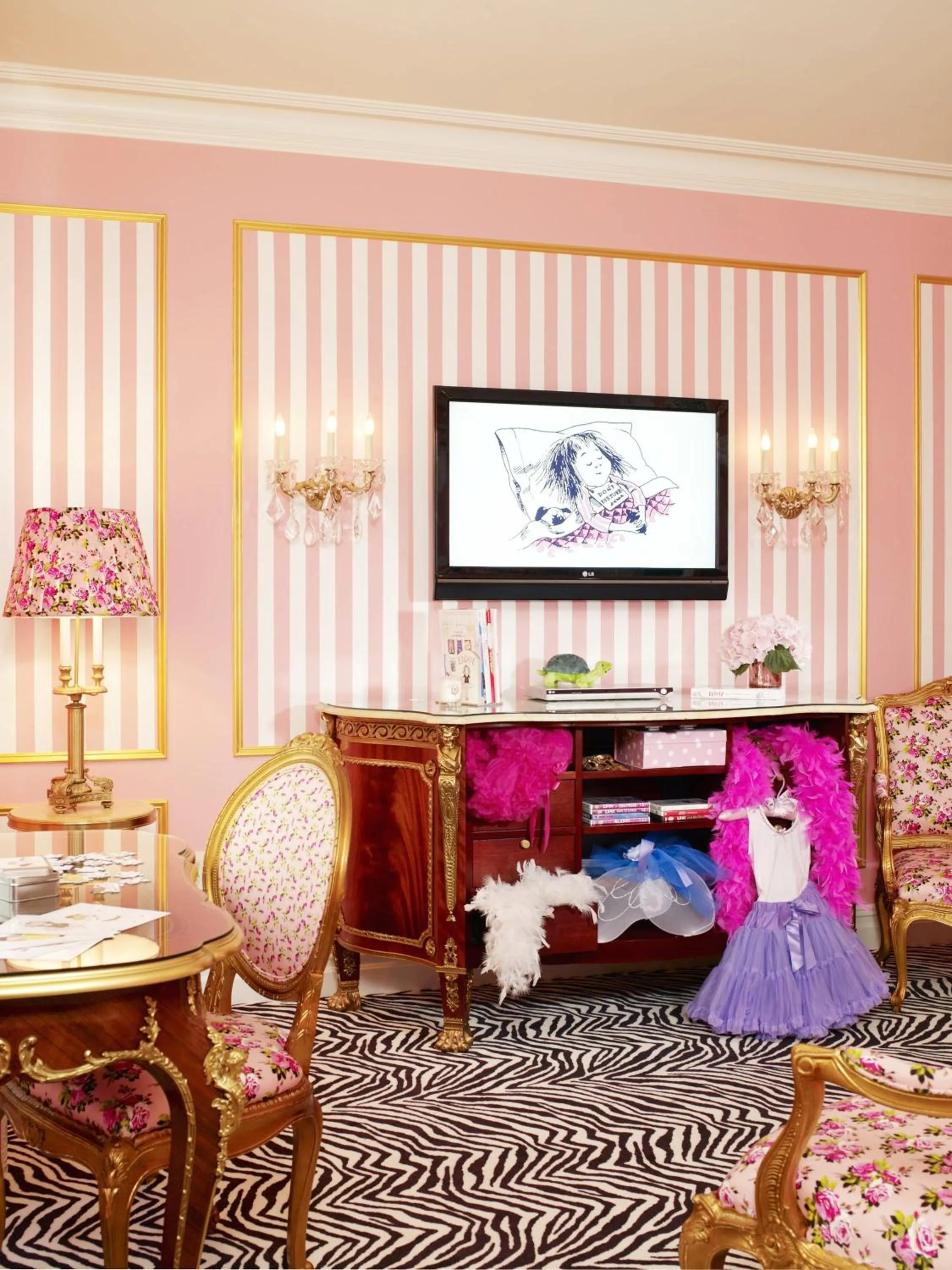 Decorative detail in The Plaza