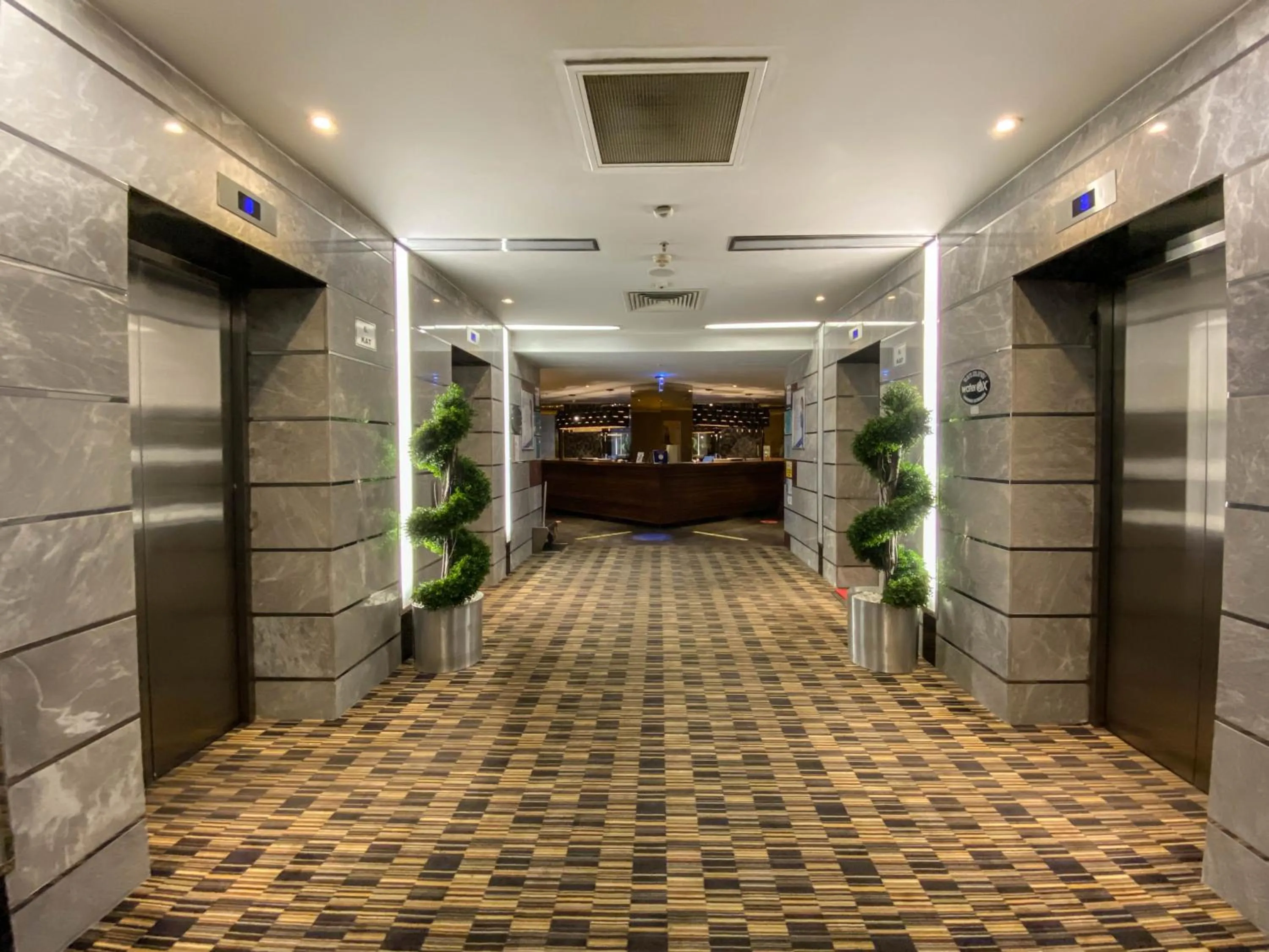 Lobby or reception in Ostimpark Business Hotel