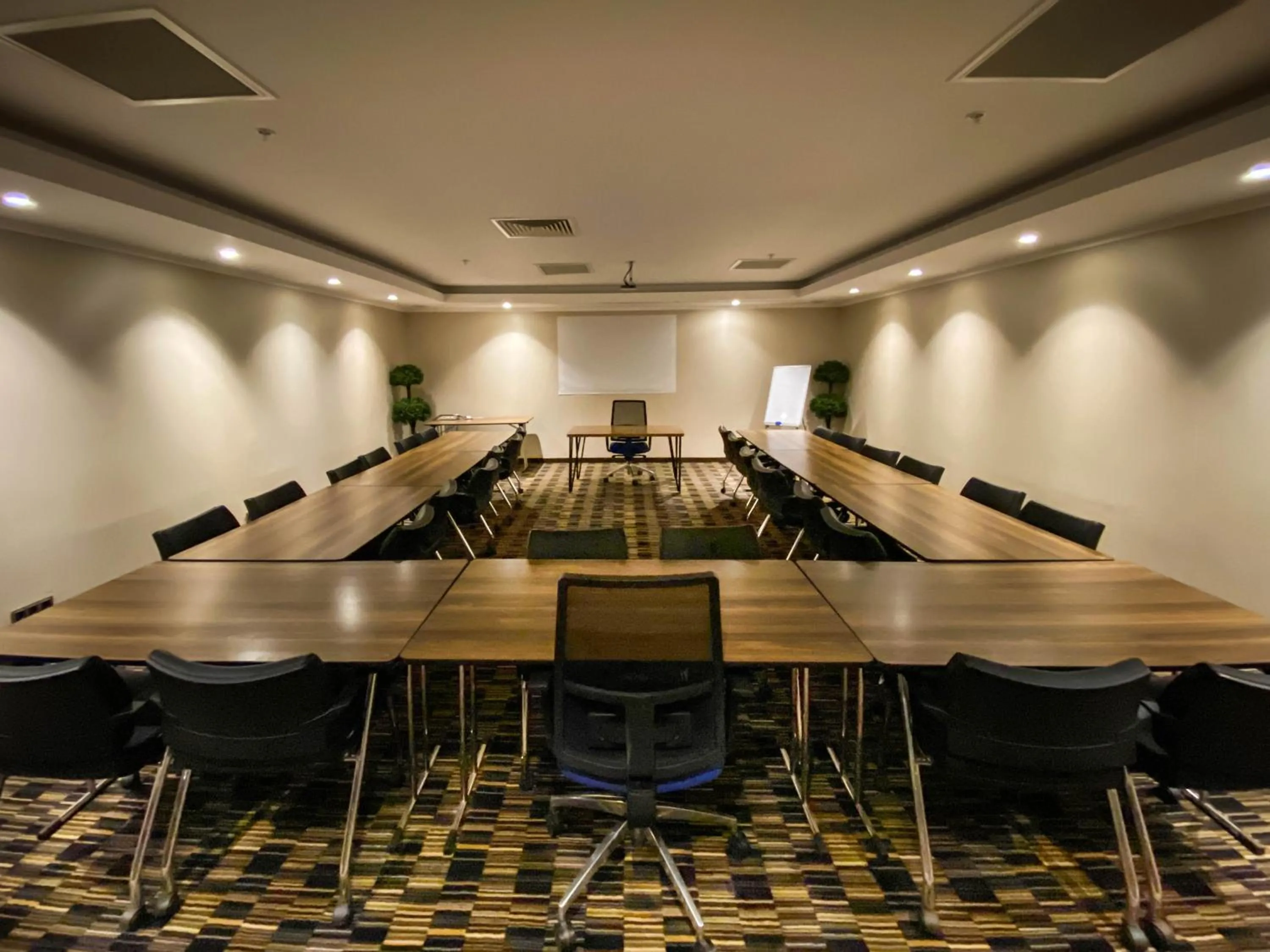 Meeting/conference room in Ostimpark Business Hotel