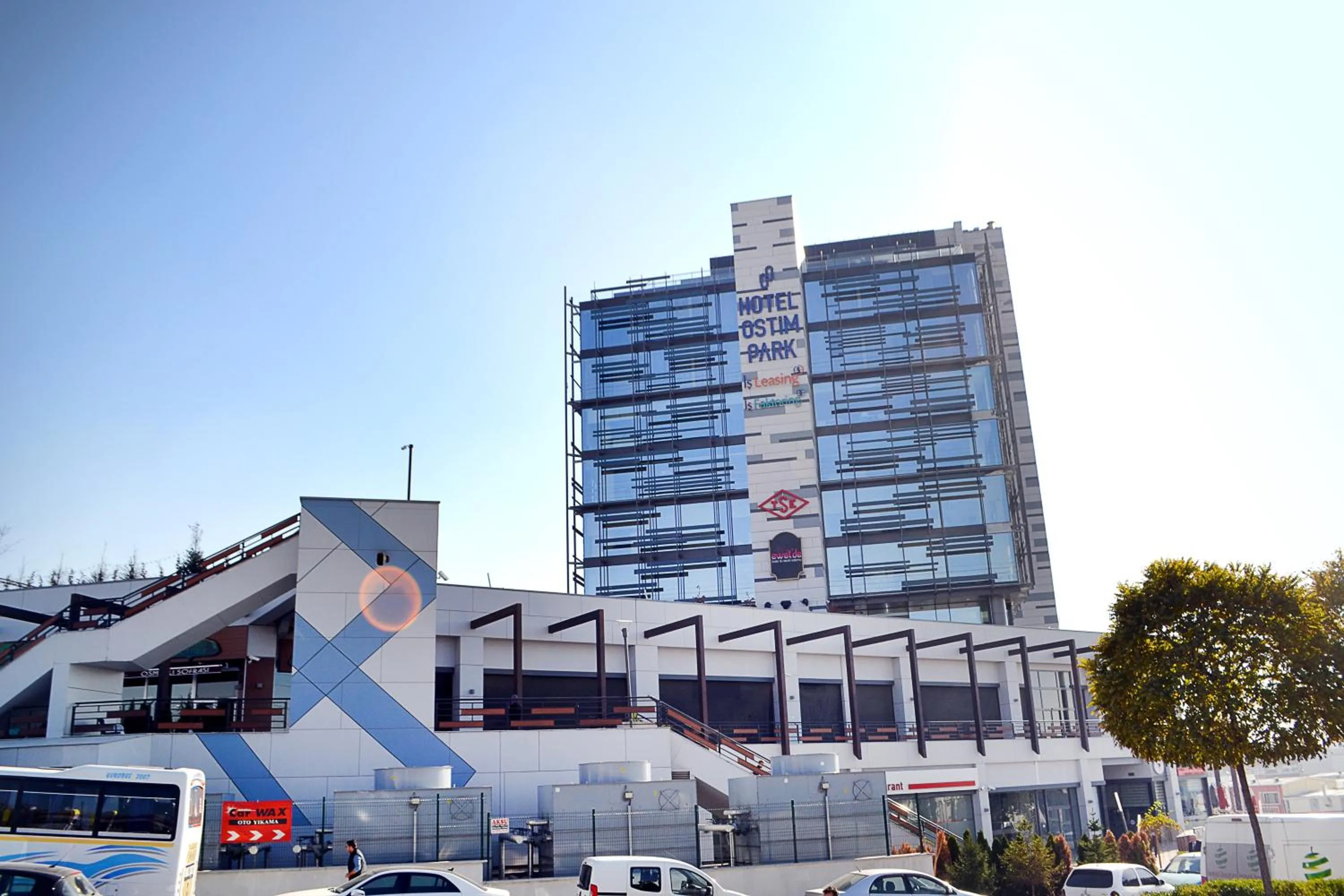 Facade/entrance in Ostimpark Business Hotel