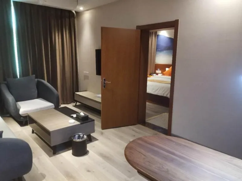 Bed in Shell Liaocheng Linqing City Bus Station Hotel