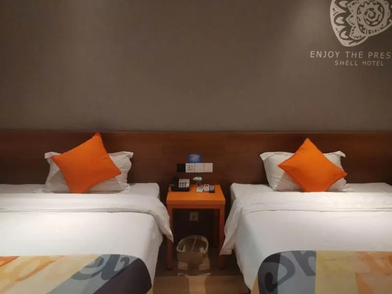 Bed in Shell Liaocheng Linqing City Bus Station Hotel