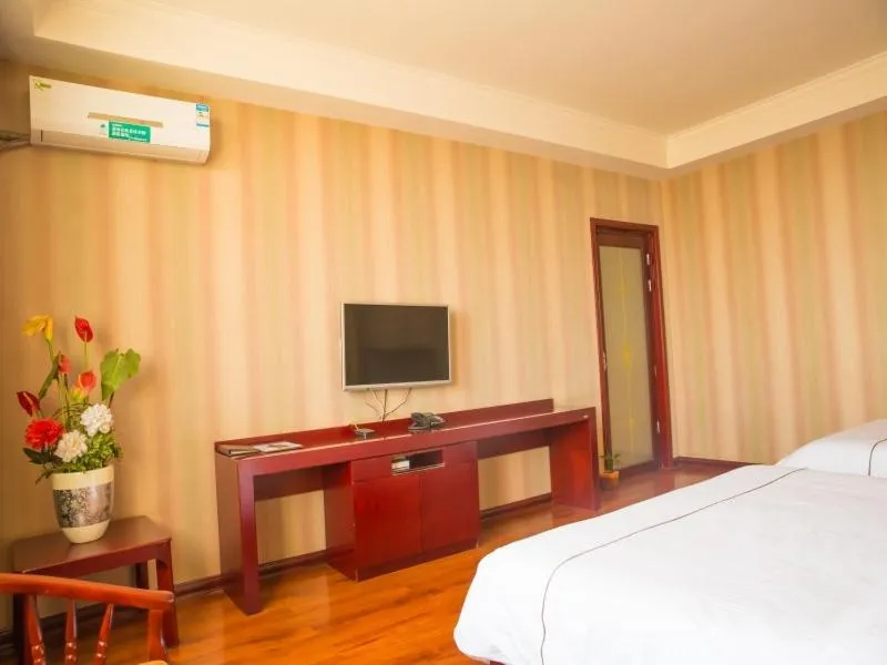 Bed in GreenTree Inn Jiayuguan Xinhua South Road Express Hotel