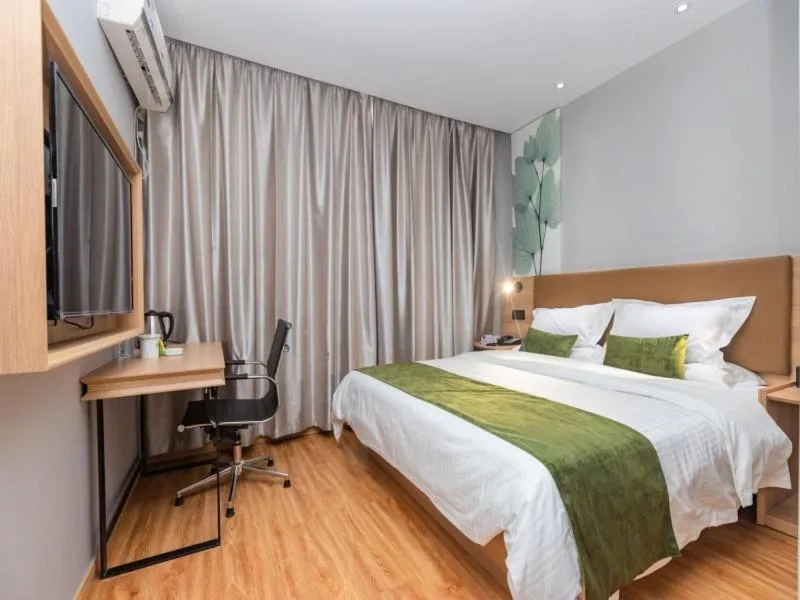 Shell Ningbo Gaoqiao Subway Station Hotel