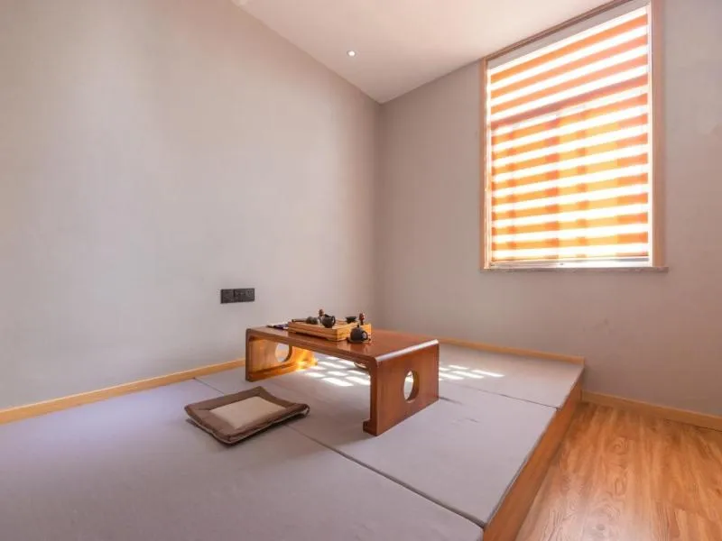 Shell Ningbo Gaoqiao Subway Station Hotel