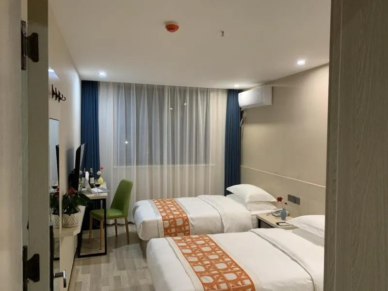 Bed in Shell Xi'an Yanta District Jixiang Village Subway Entrance Hotel