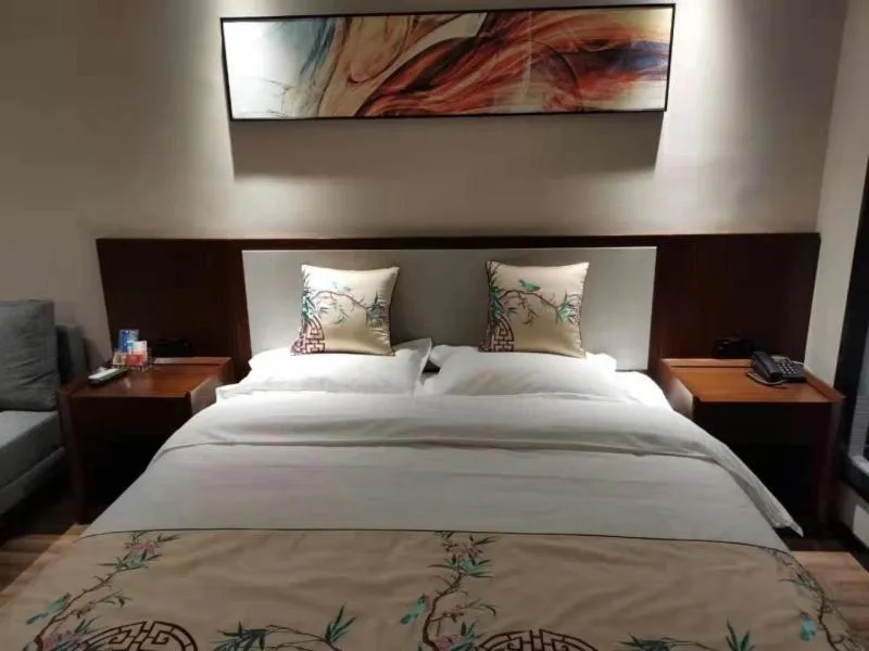 Shell Fuyang City South Bus Station Hotel