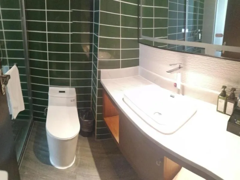 Shell Fuyang City South Bus Station Hotel