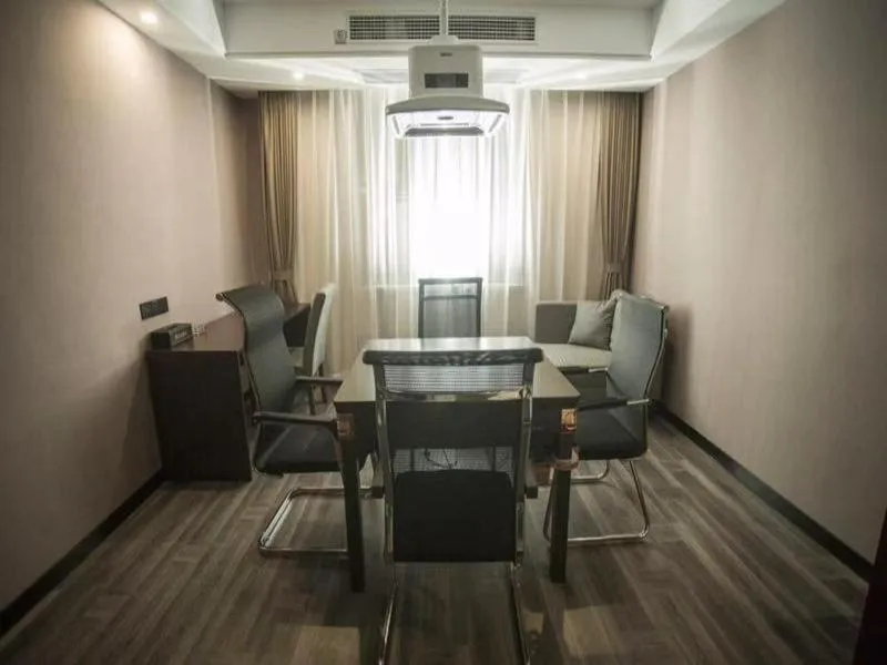 Shell Fuyang City South Bus Station Hotel