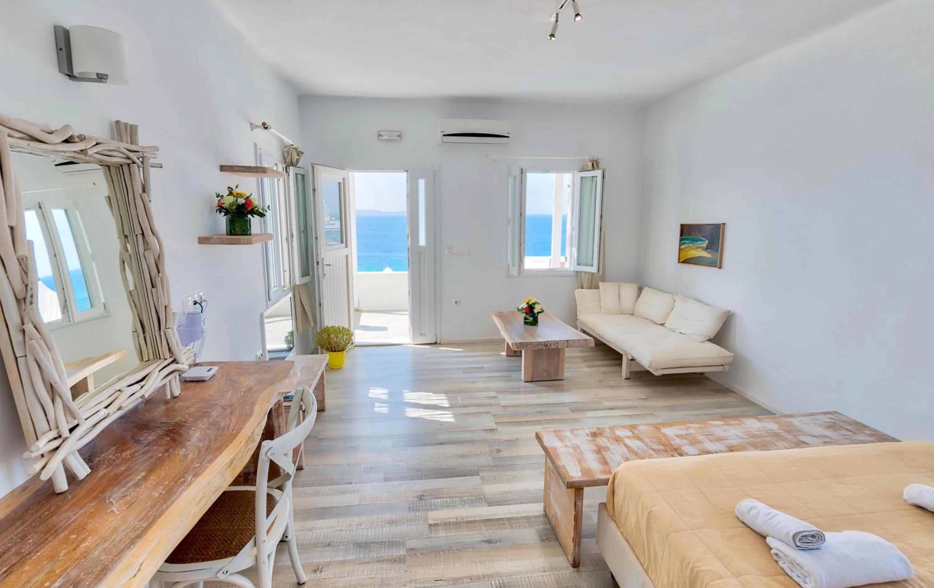 With-inn Mykonos Suites