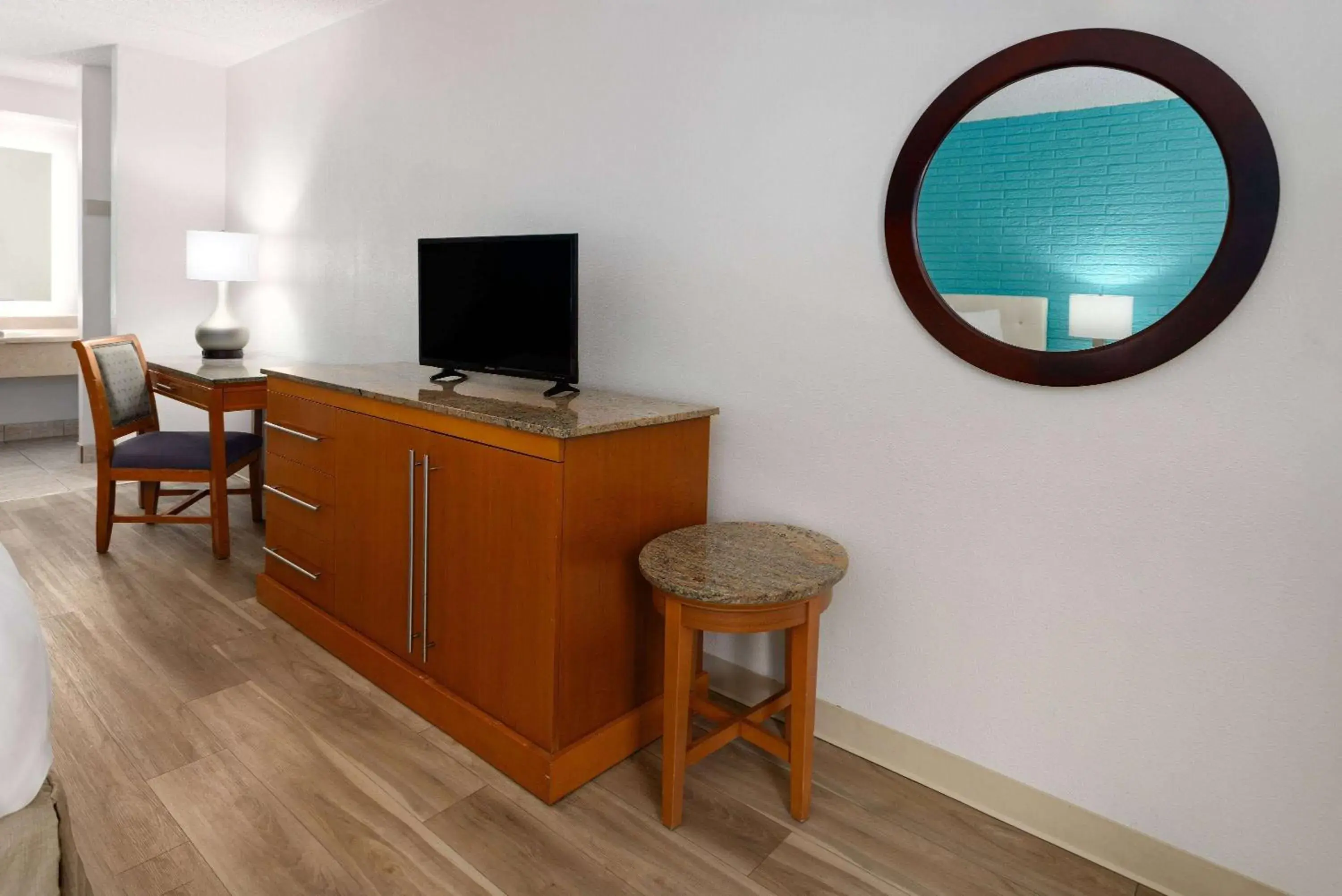 King Room - Disability Access/Non-Smoking in Inn at Atlantic City Hotel & Banquet King Room - Disability Access/Non-Smoking in Inn at Atlantic City Hotel & Banquet