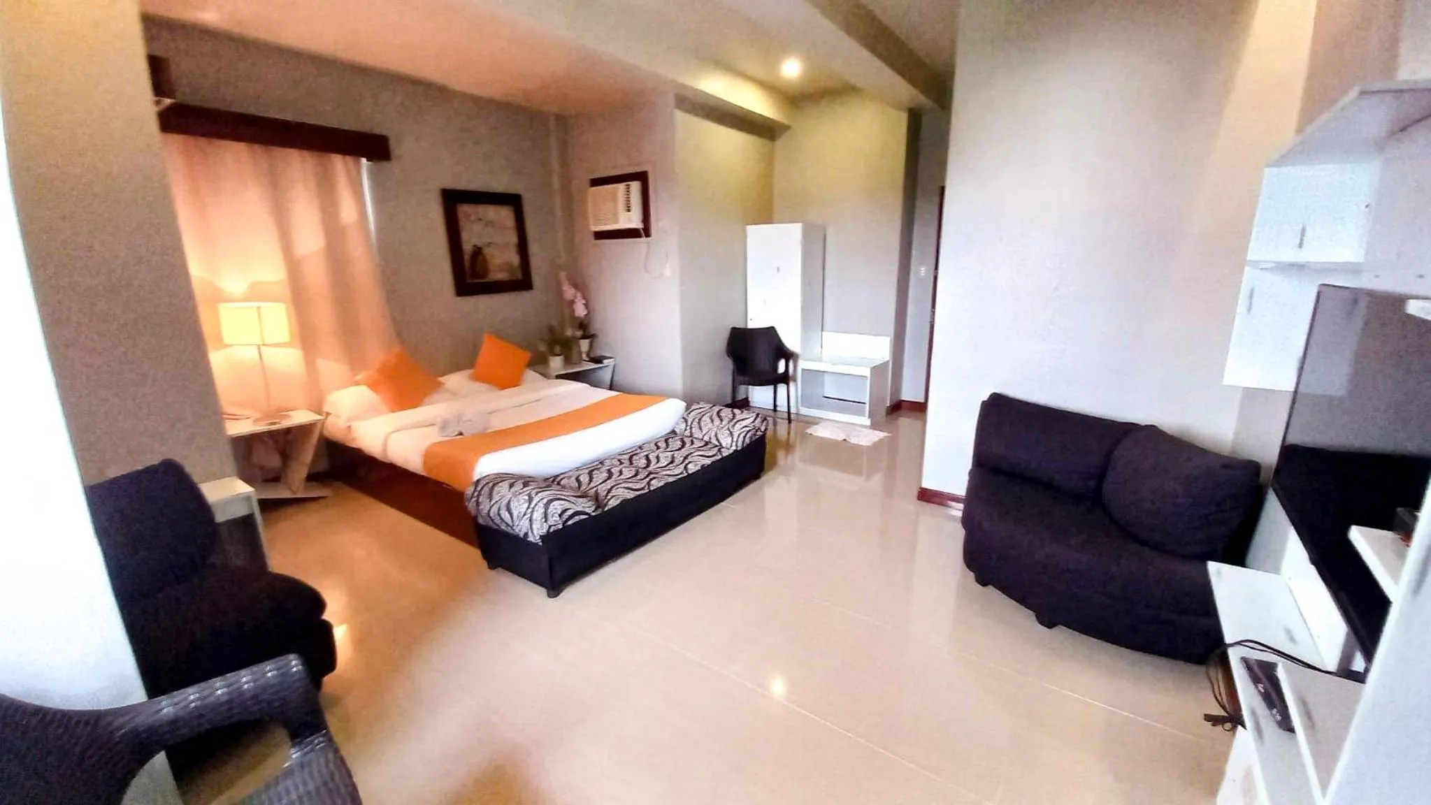 Bedroom, Bed in Pacific Waves Inn (Annex)