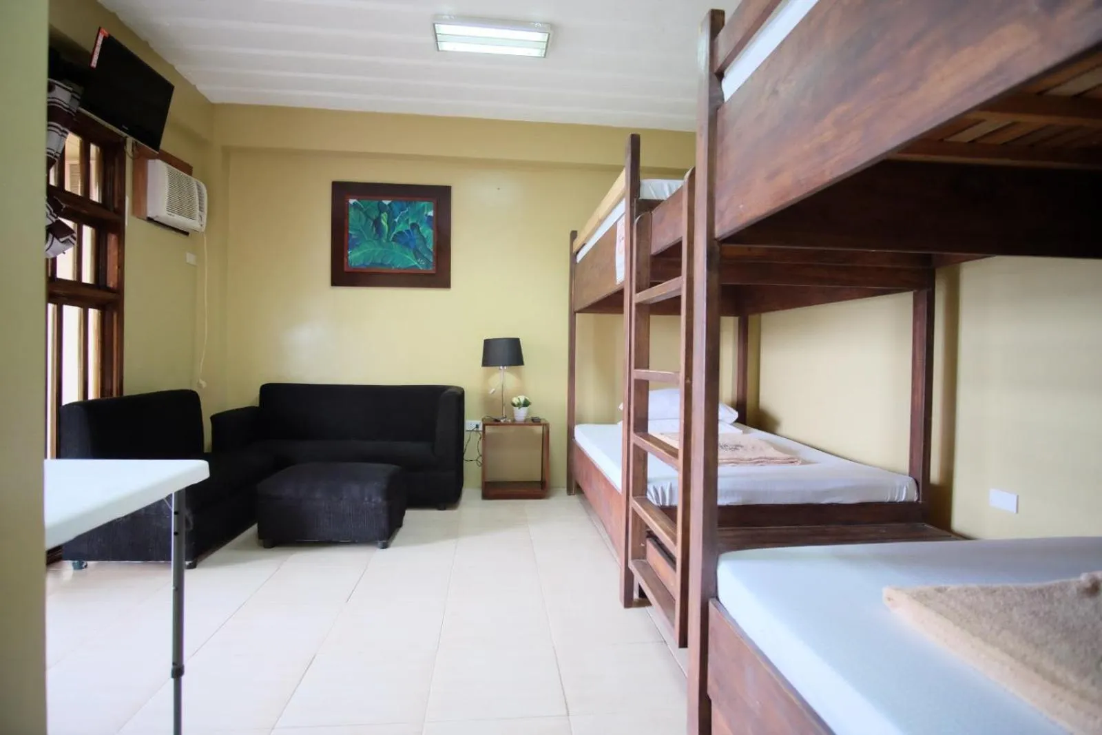 Seating area, Bed in Pacific Waves Inn (Annex)