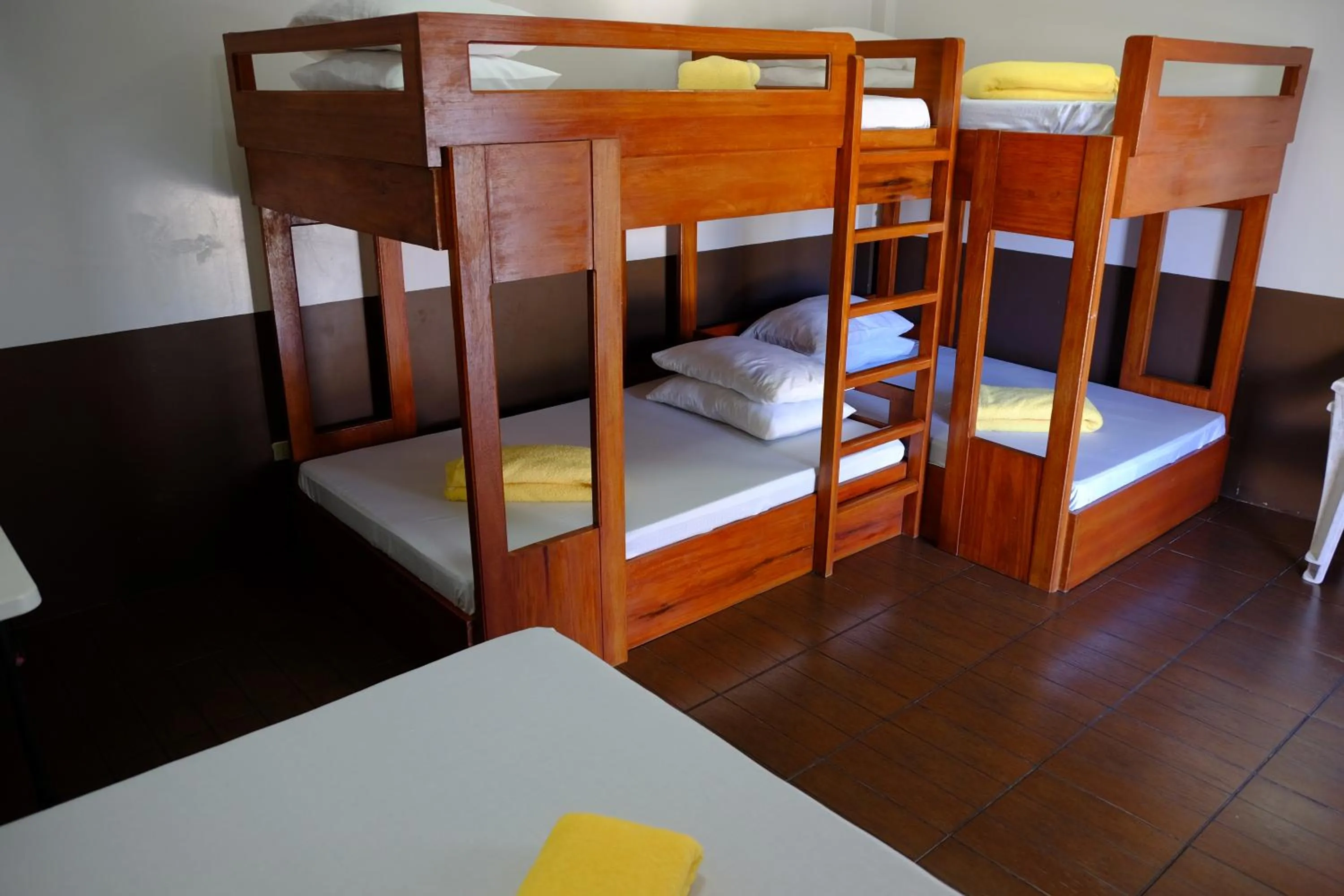 bunk bed, Bed in Pacific Waves Inn (Annex)