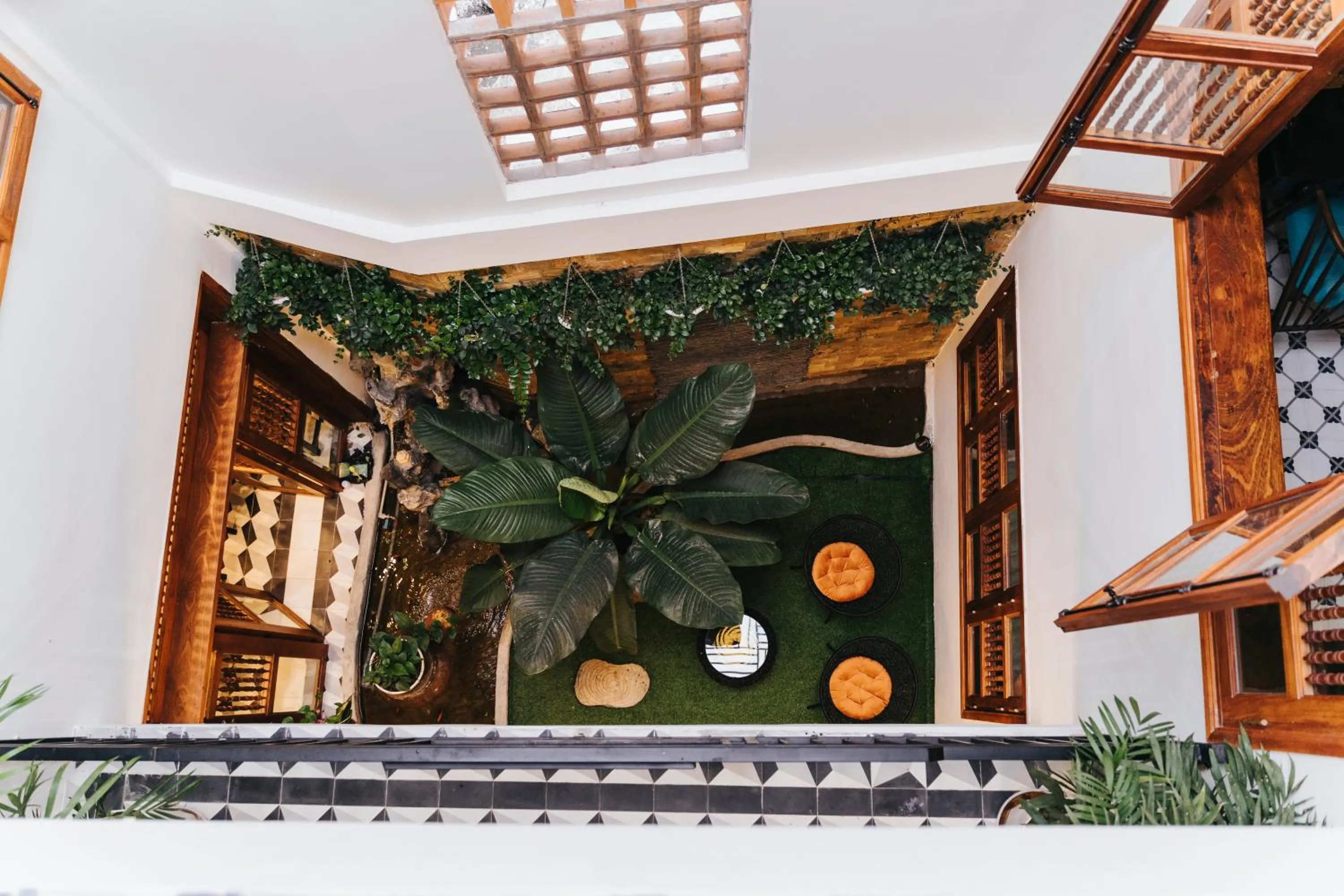 Property building in Hue 1962 INN