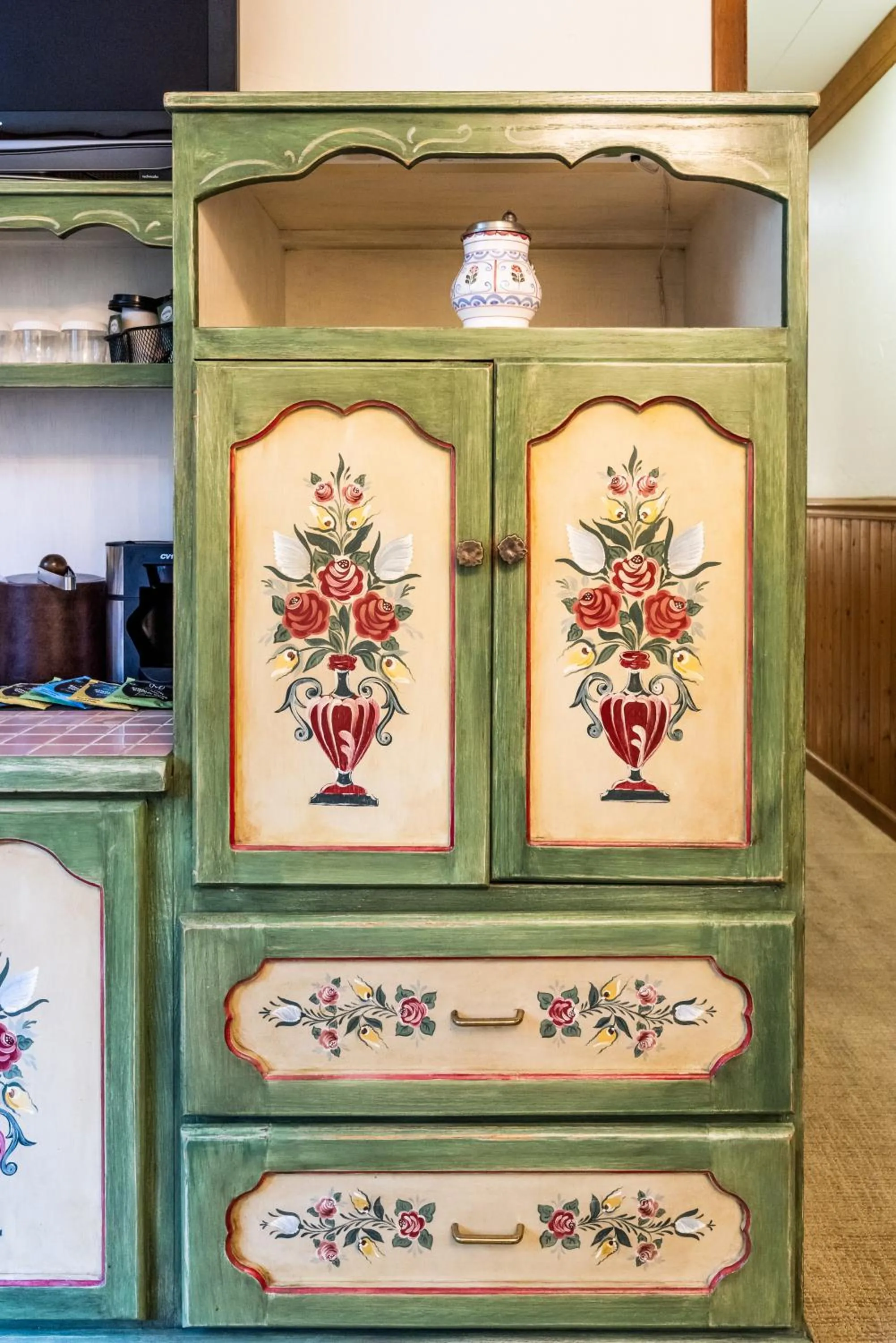 wardrobe in The Alpenhof