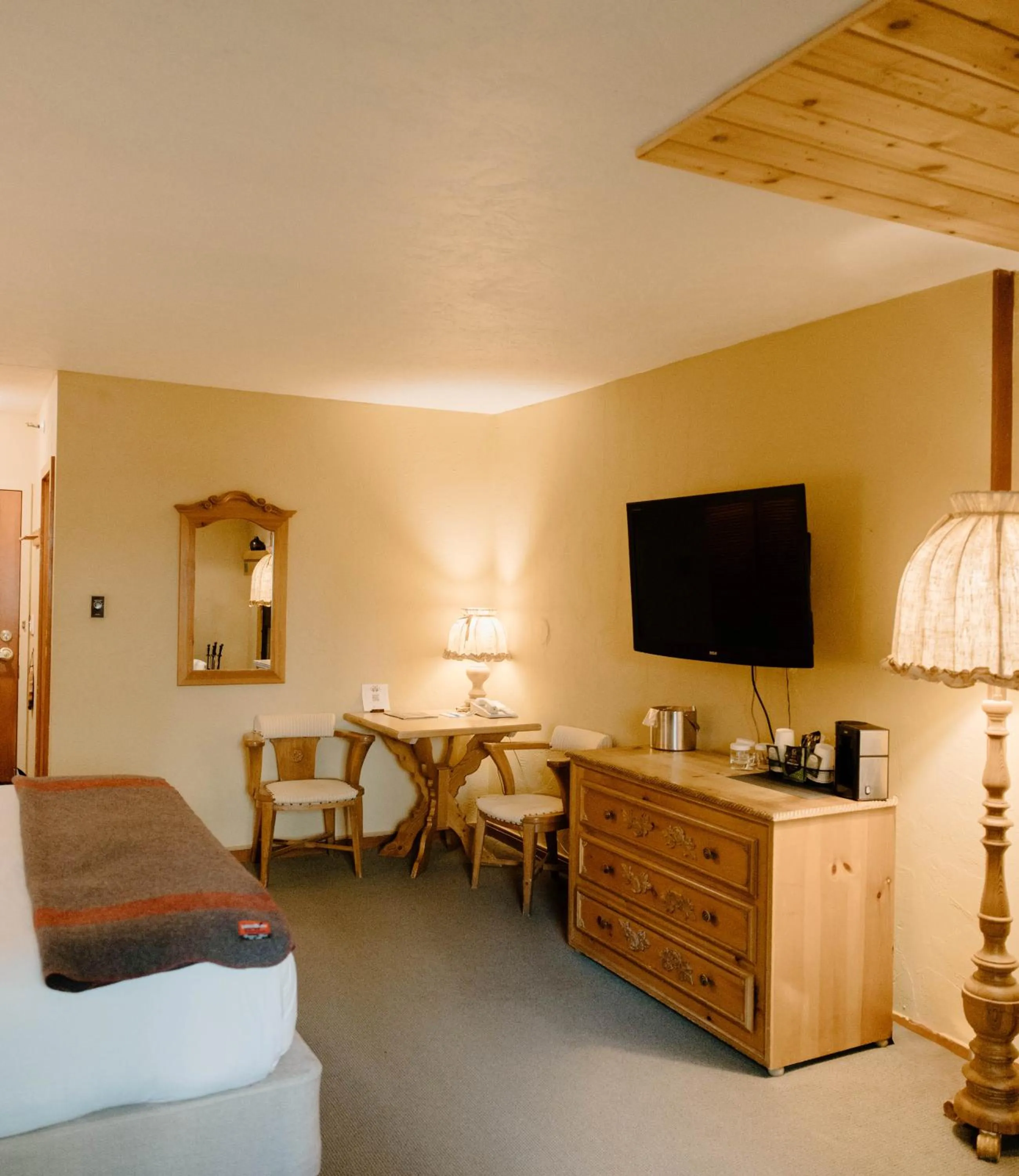 TV and multimedia, Bed in The Alpenhof