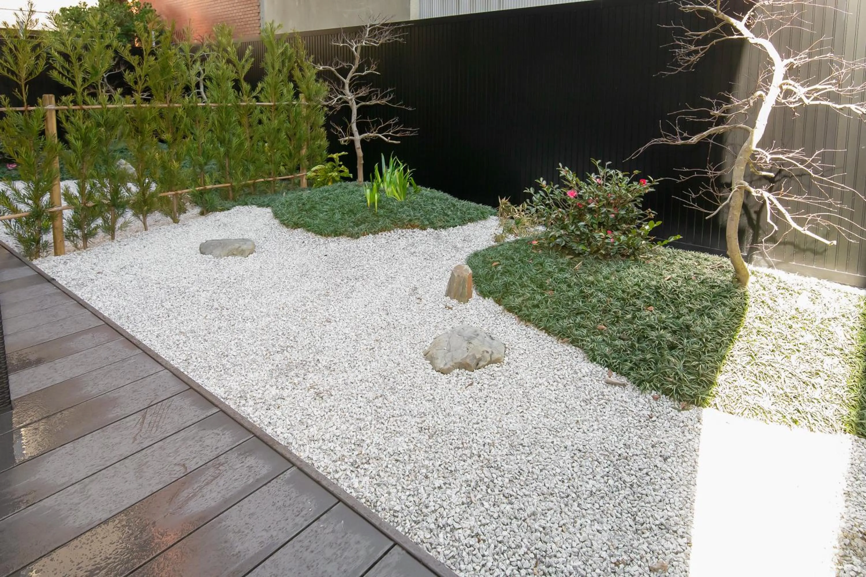 Garden view in Akari Nijo-jo