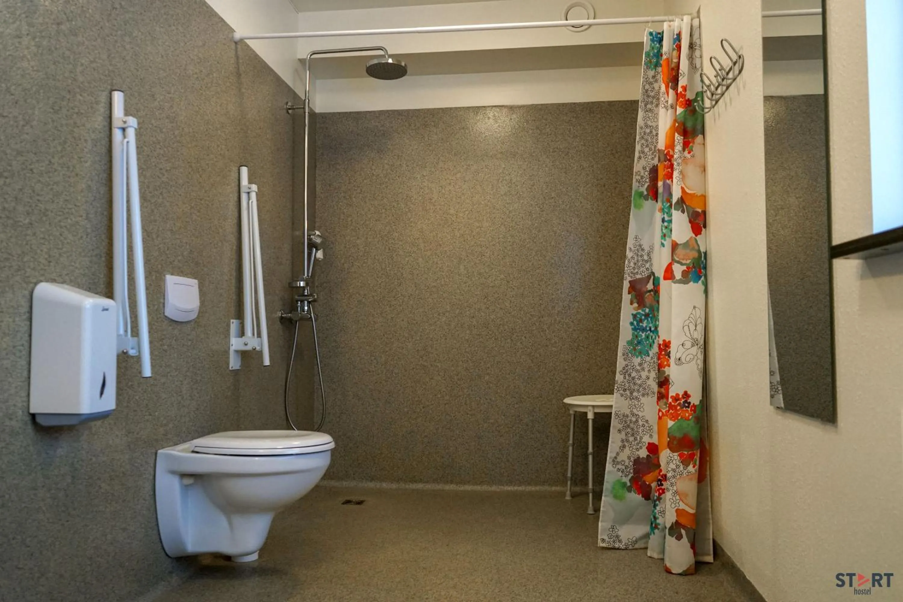 Shower in Start Keflavík Airport