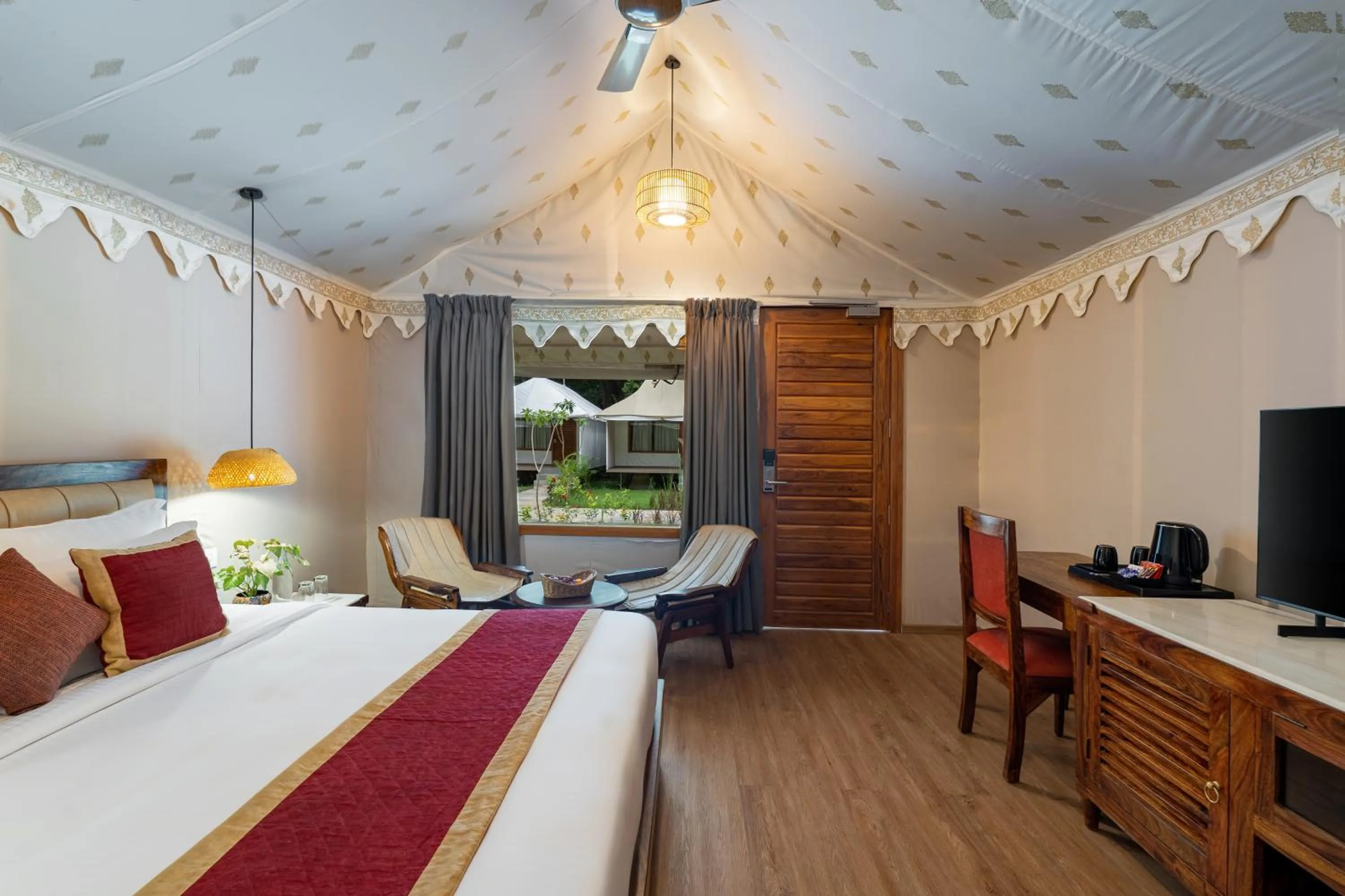 Bedroom, Bed in Aranya Vilas - A Nature Resort