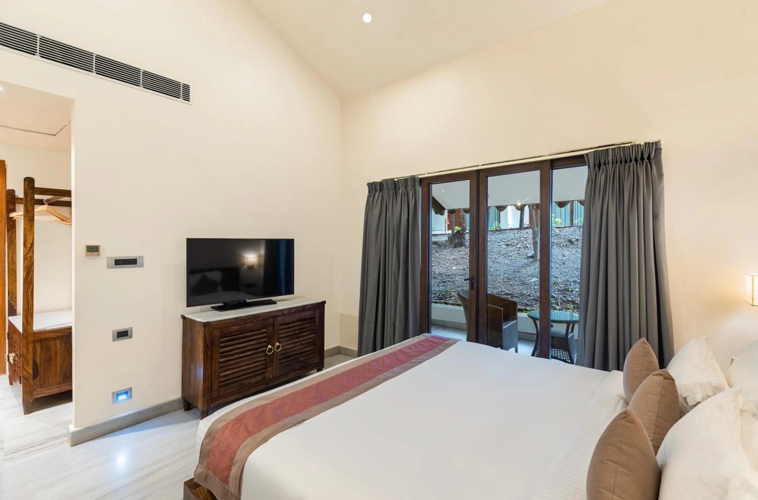 Bedroom, Bed in Aranya Vilas - A Nature Resort