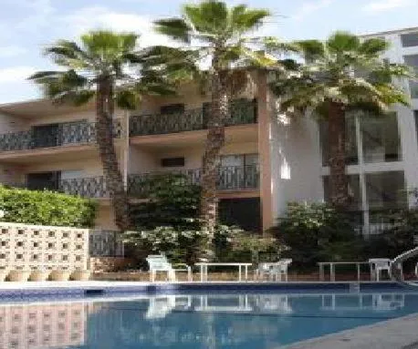 Facade/entrance in Royal Century Hotel at LAX