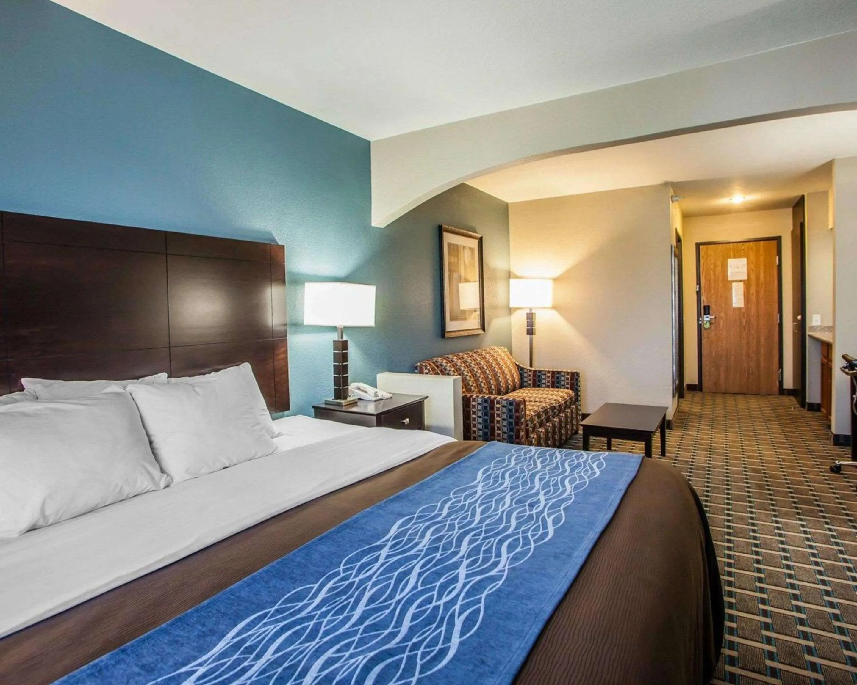 Bedroom, Bed in Comfort Inn Lees Summit - Hwy 50 & Hwy 291