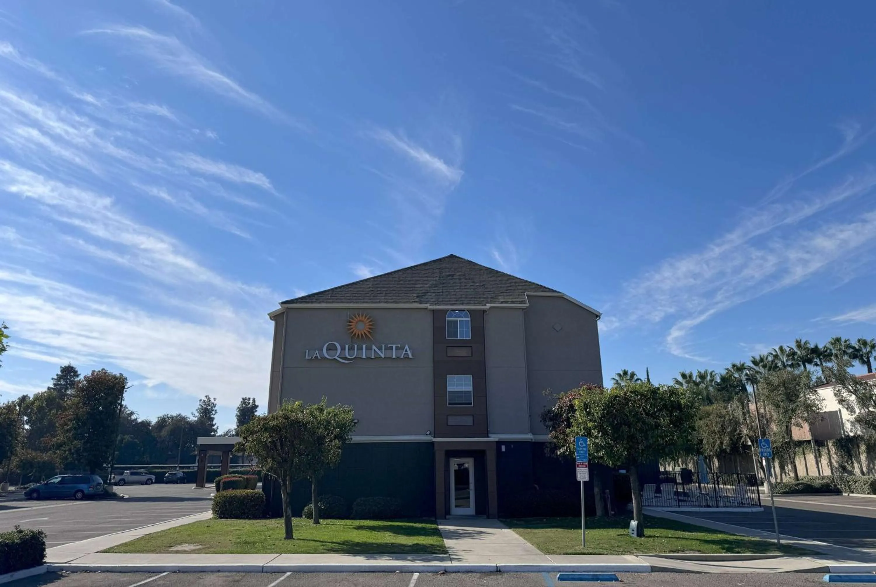 Property building in La Quinta by Wyndham Tulare