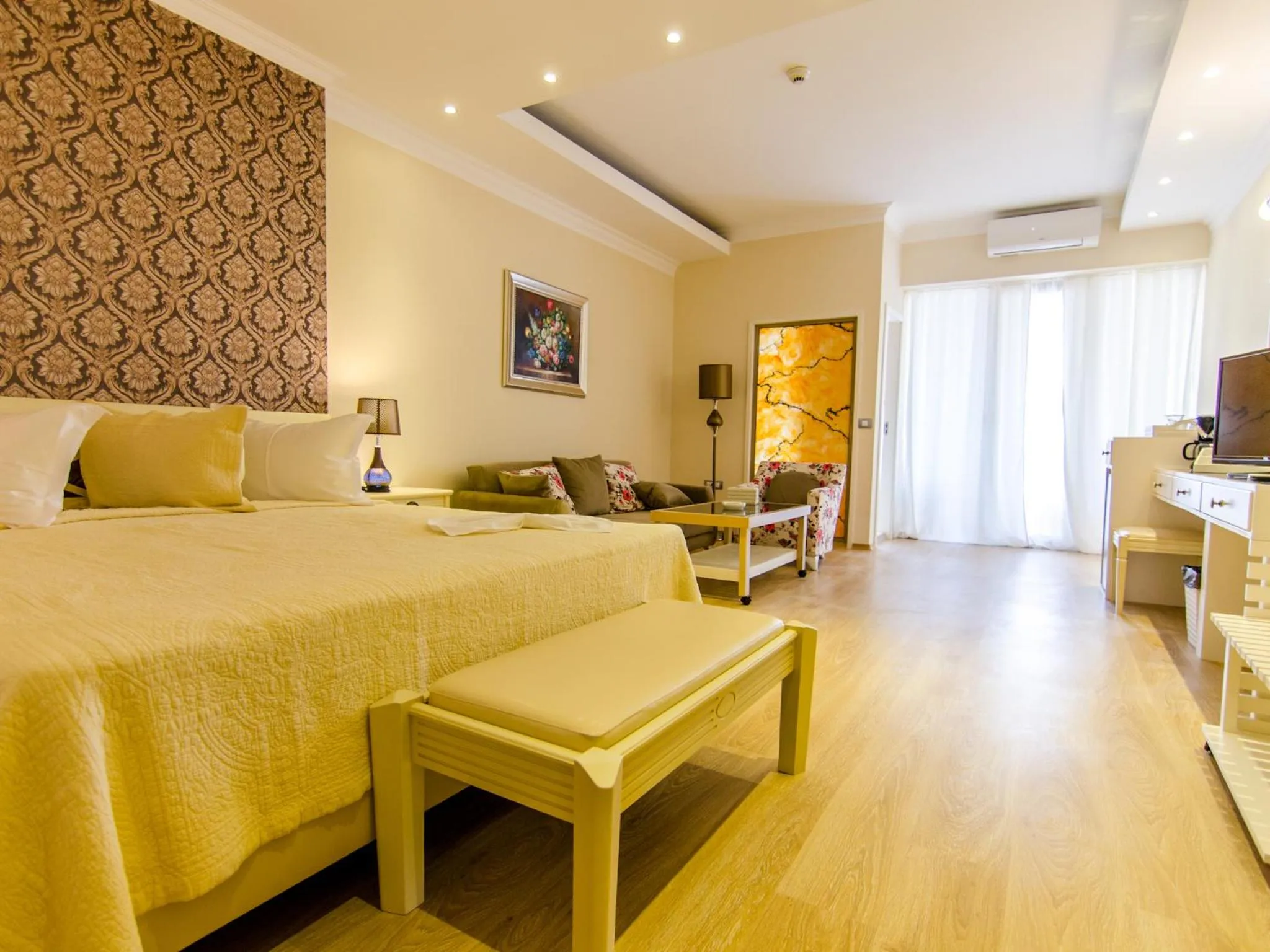 Photo of the whole room, Bed in Phoenicia Luxury Hotel