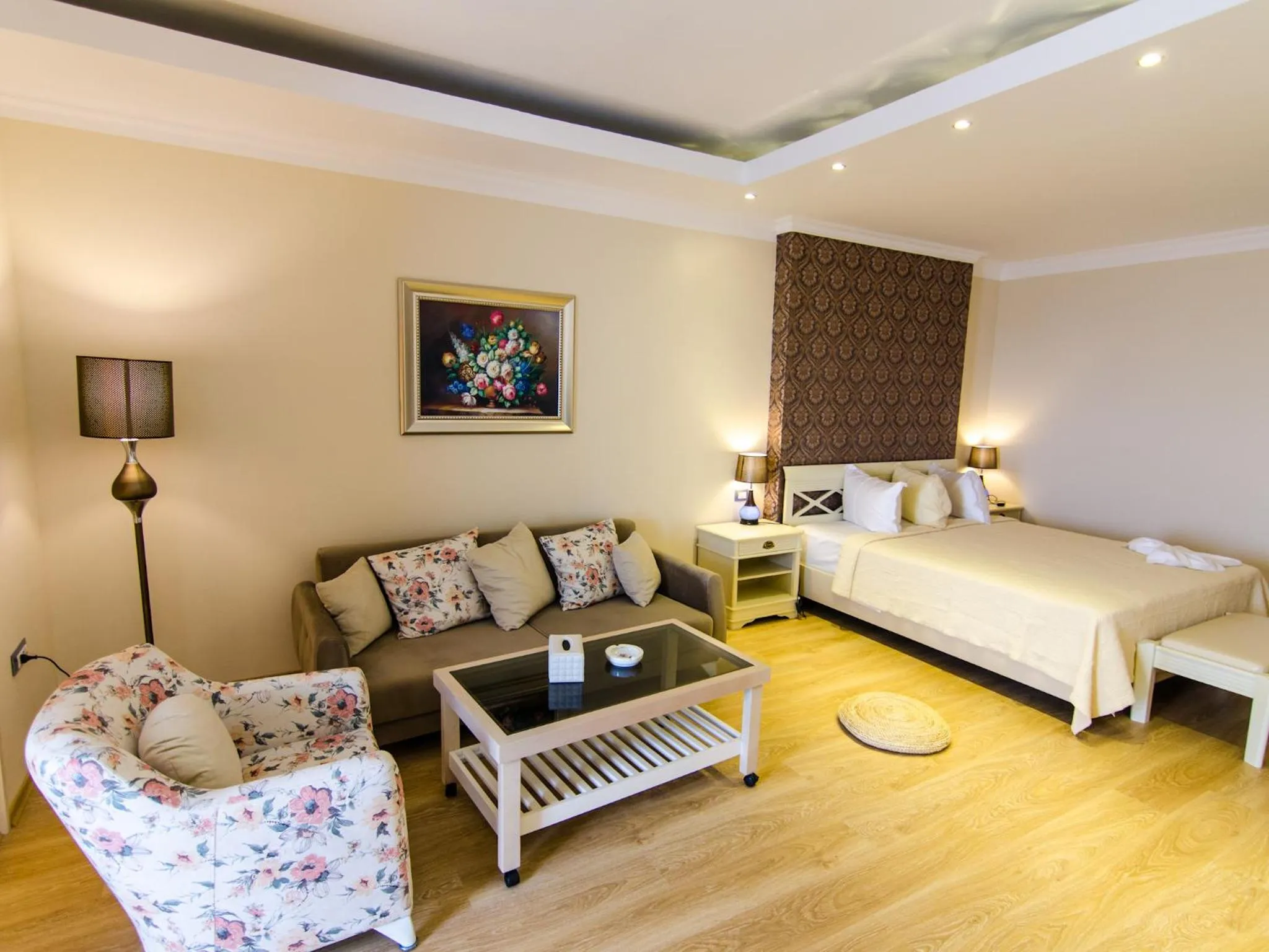 Photo of the whole room, Bed in Phoenicia Luxury Hotel