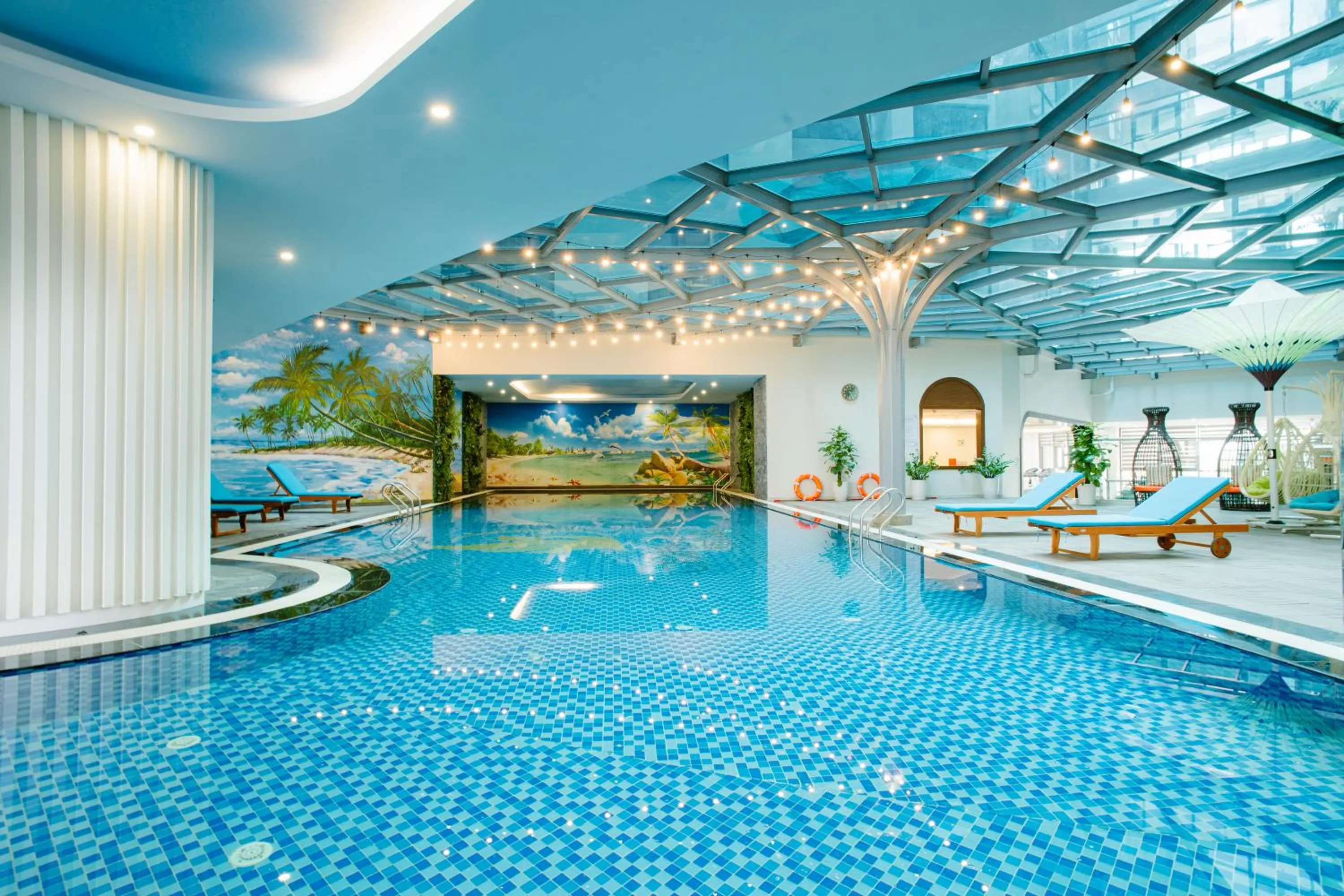 Swimming pool in Grand Phoenix Hotel Bac Ninh