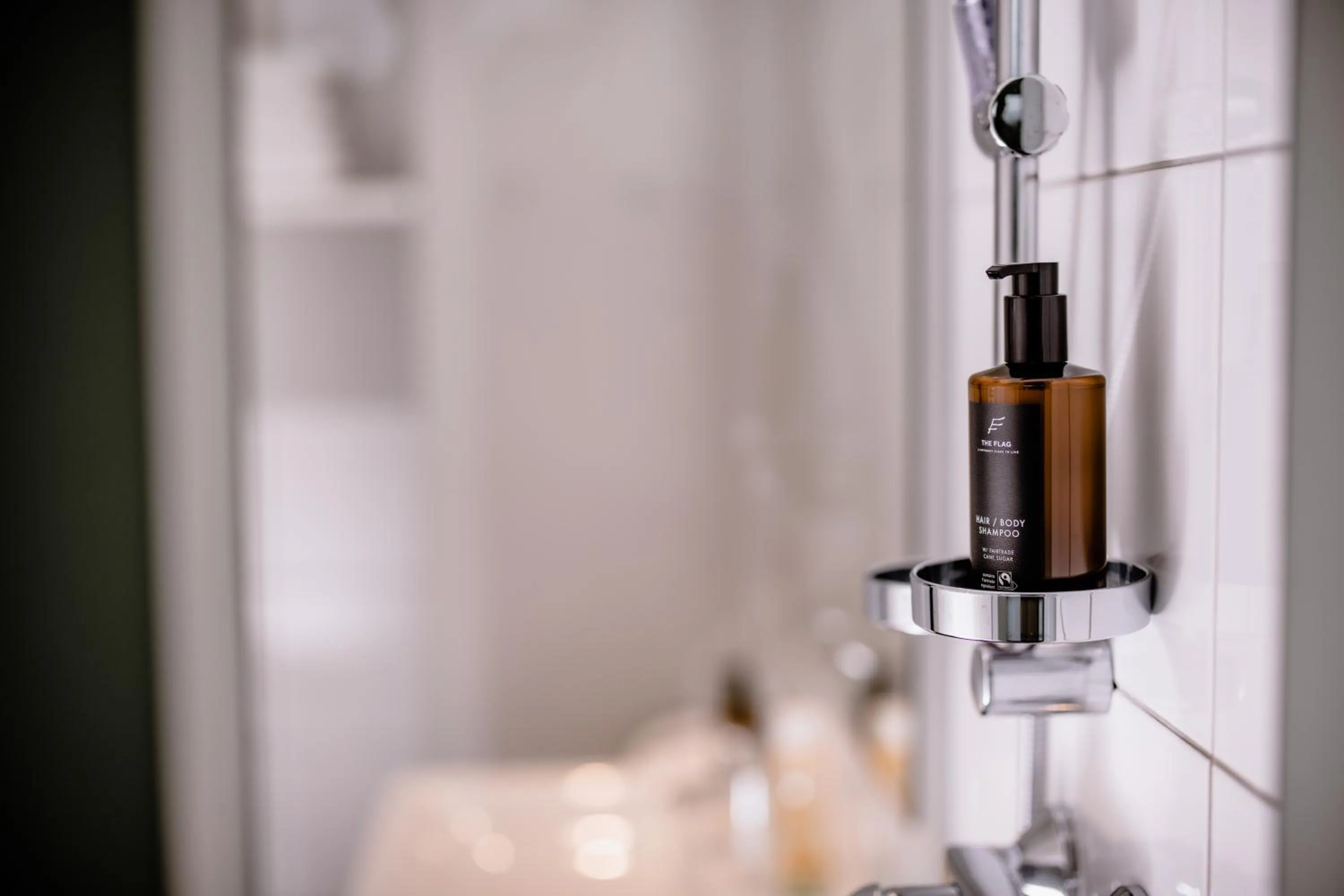 Shower in THE FLAG Zürich