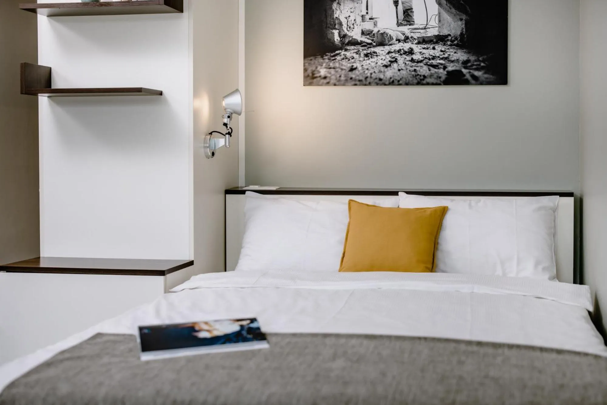 Bedroom, Bed in THE FLAG Zürich