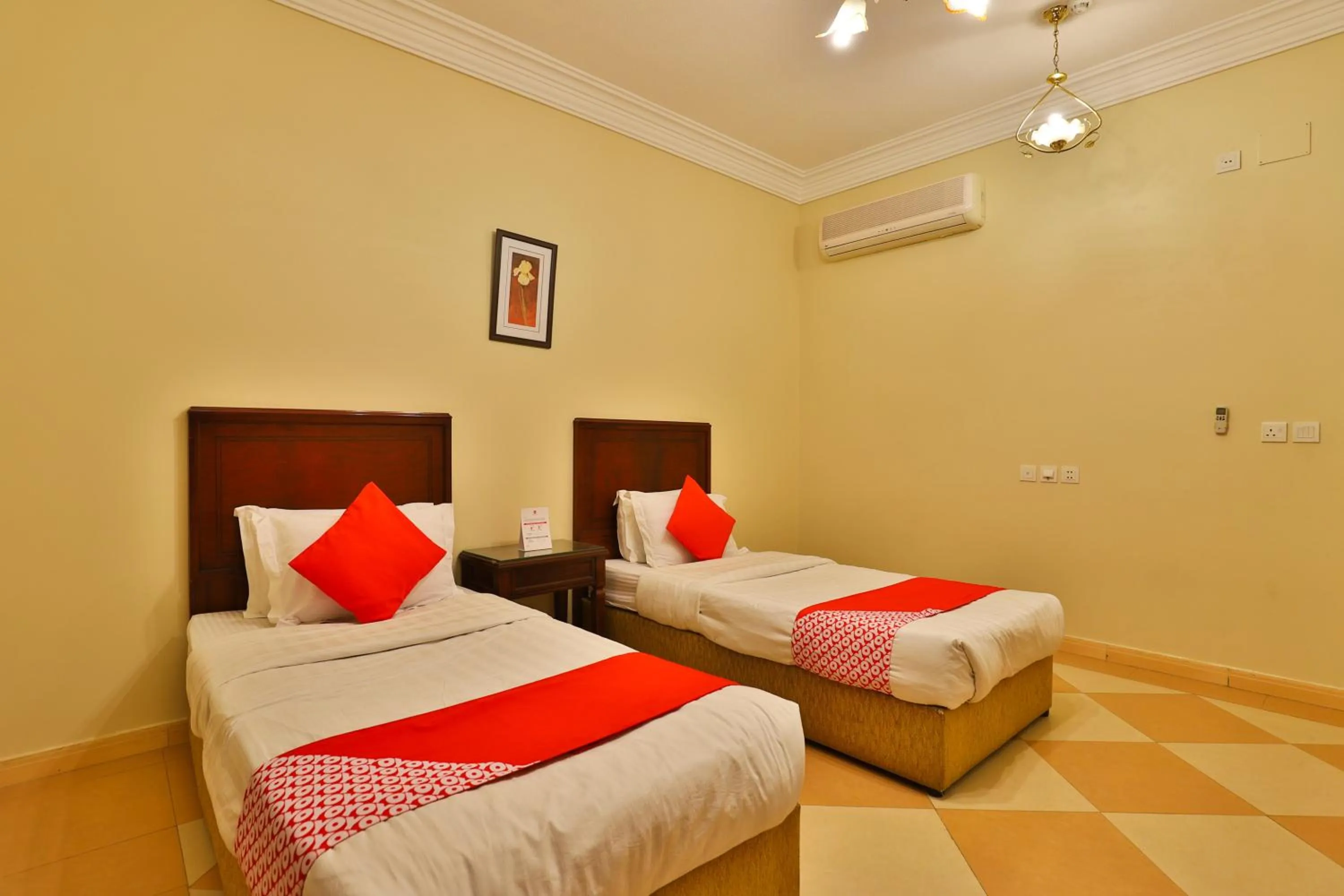 Photo of the whole room in OYO 369 Arwa Alqosor