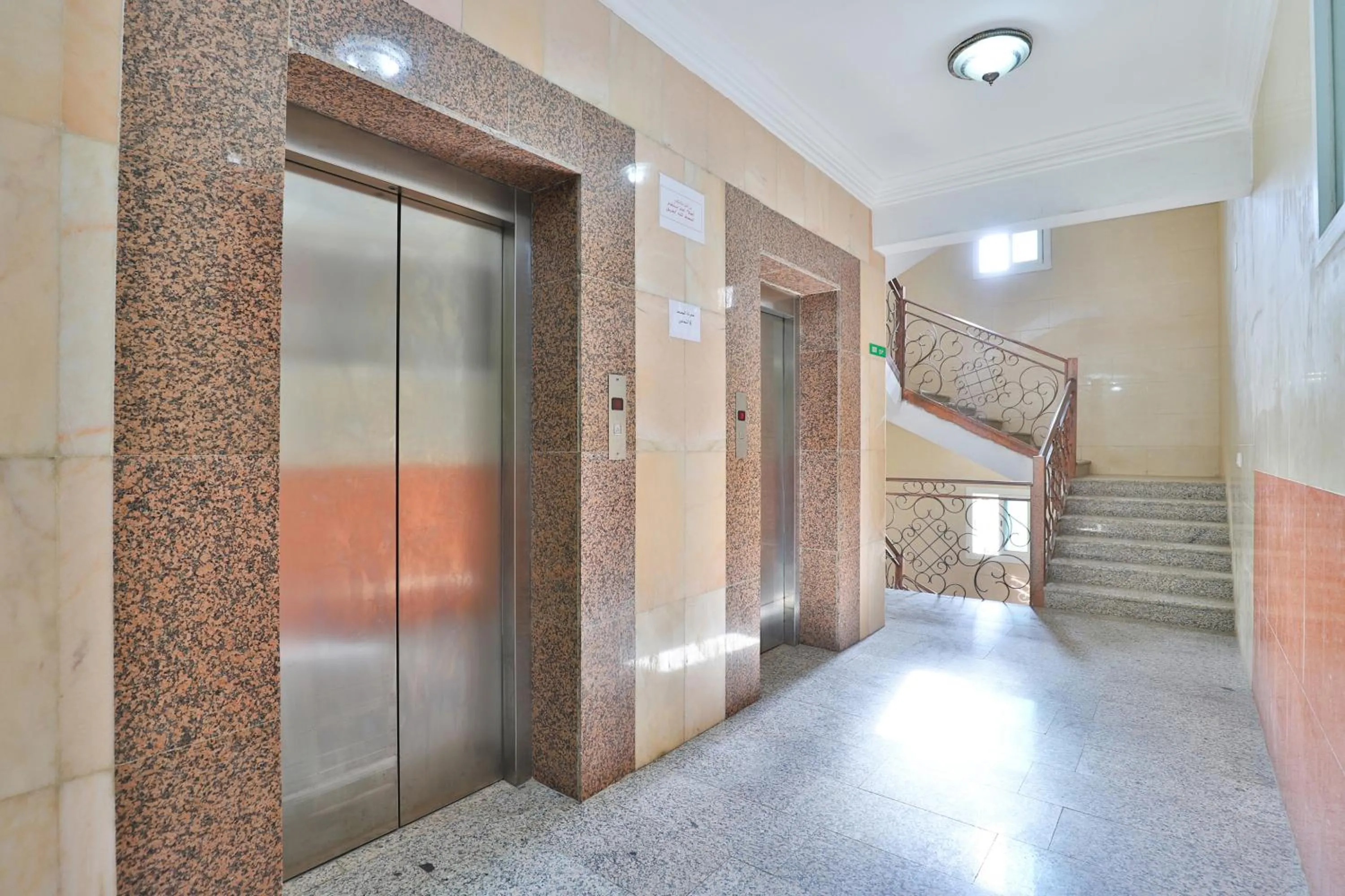 Lobby or reception in OYO 369 Arwa Alqosor